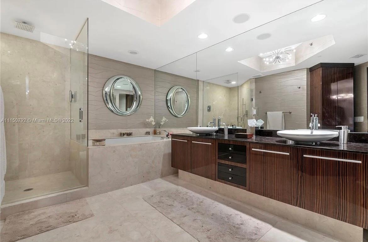 2711 S Ocean Dr #2902 Hollywood, FL 33019