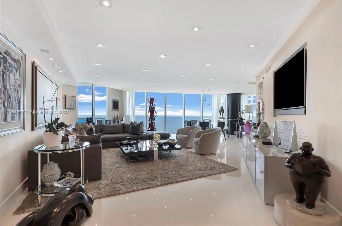 2711 S Ocean Dr #2902 Hollywood, FL 33019