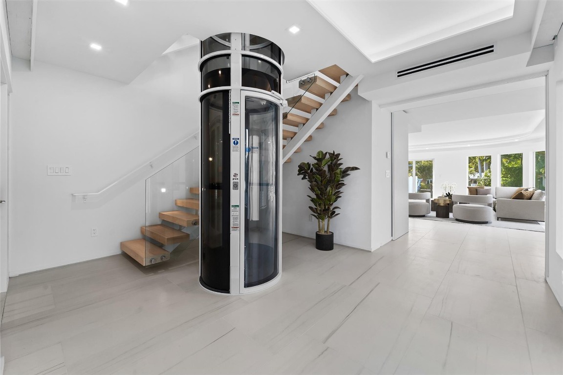 423 Hendricks Fort Lauderdale, FL 33301