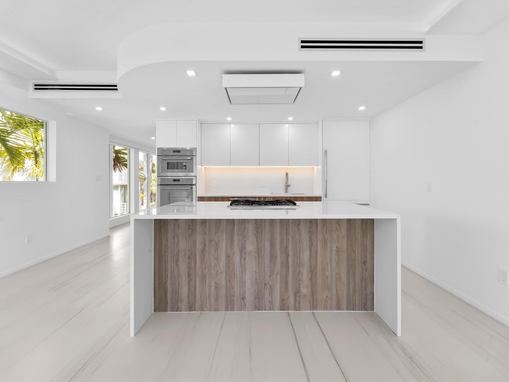 423 Hendricks Fort Lauderdale, FL 33301