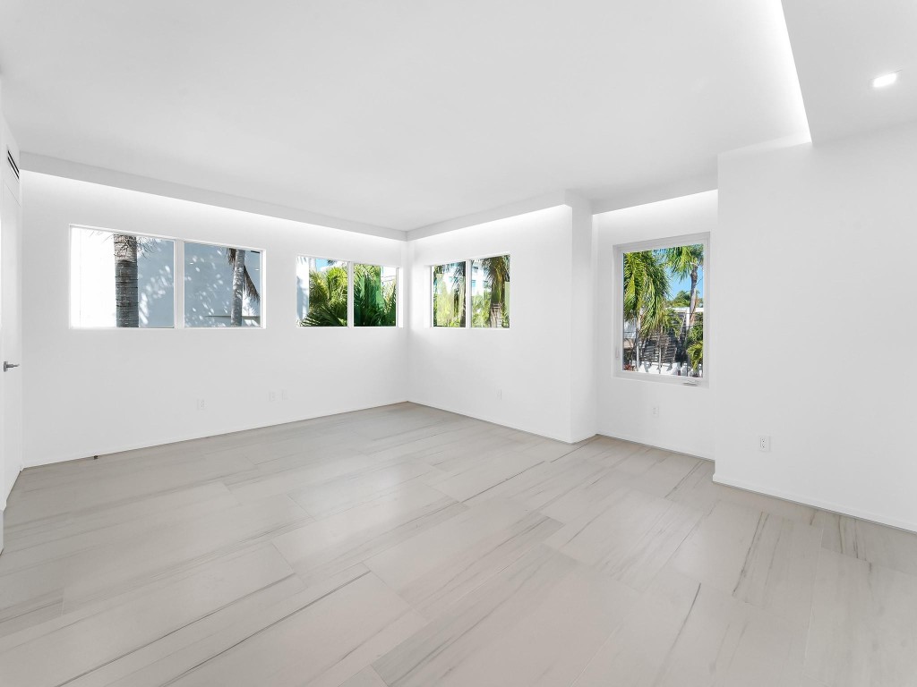 423 Hendricks Fort Lauderdale, FL 33301