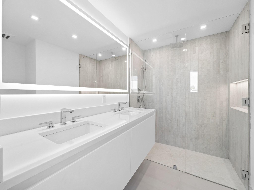 423 Hendricks Fort Lauderdale, FL 33301