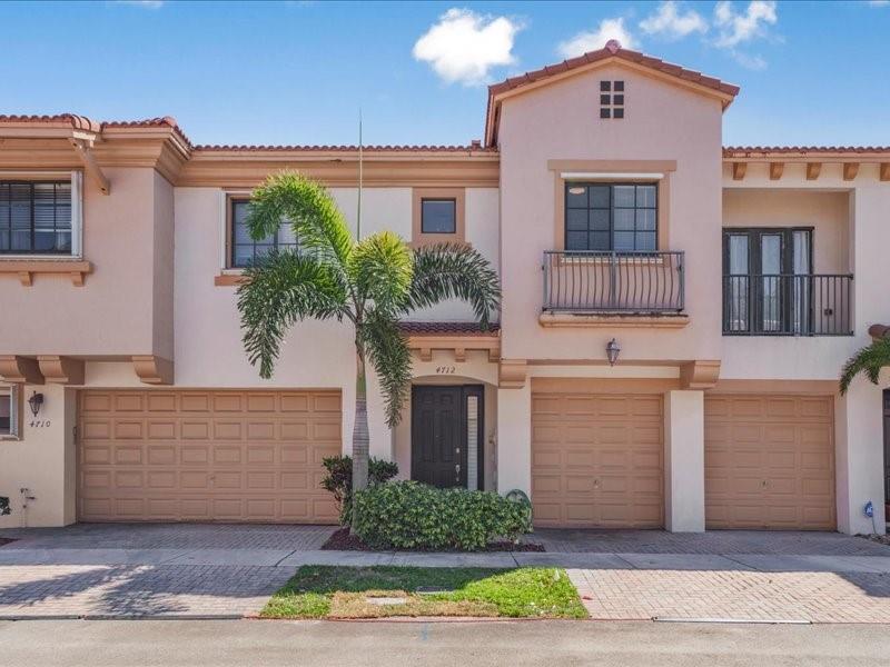 4712 Grand Cypress Cir