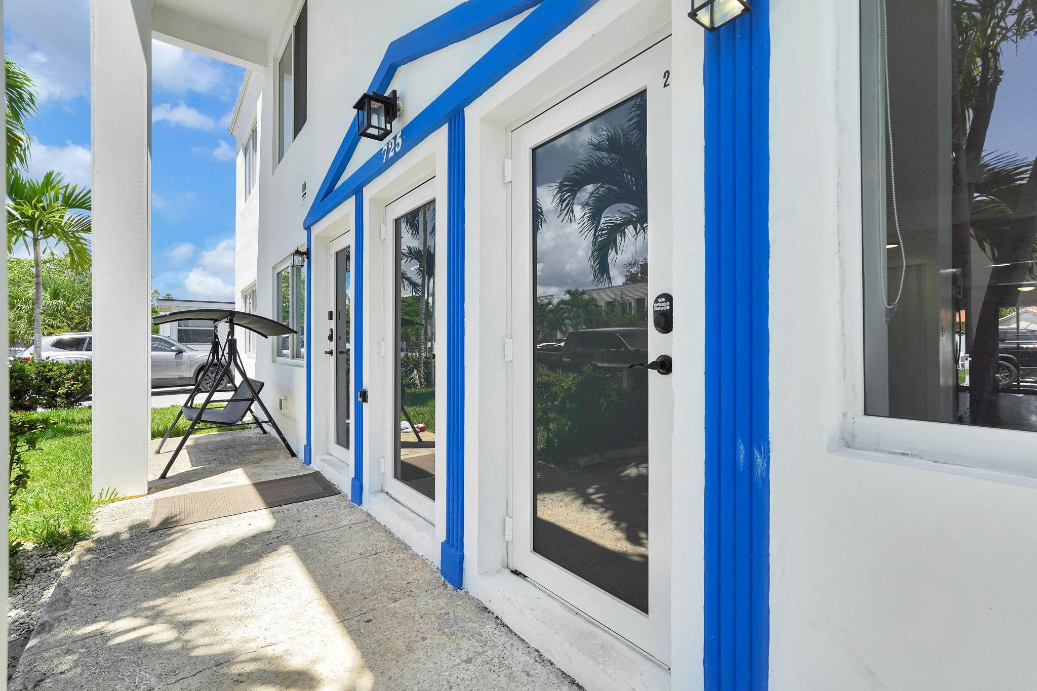 725 81st St Miami Beach, FL 33141