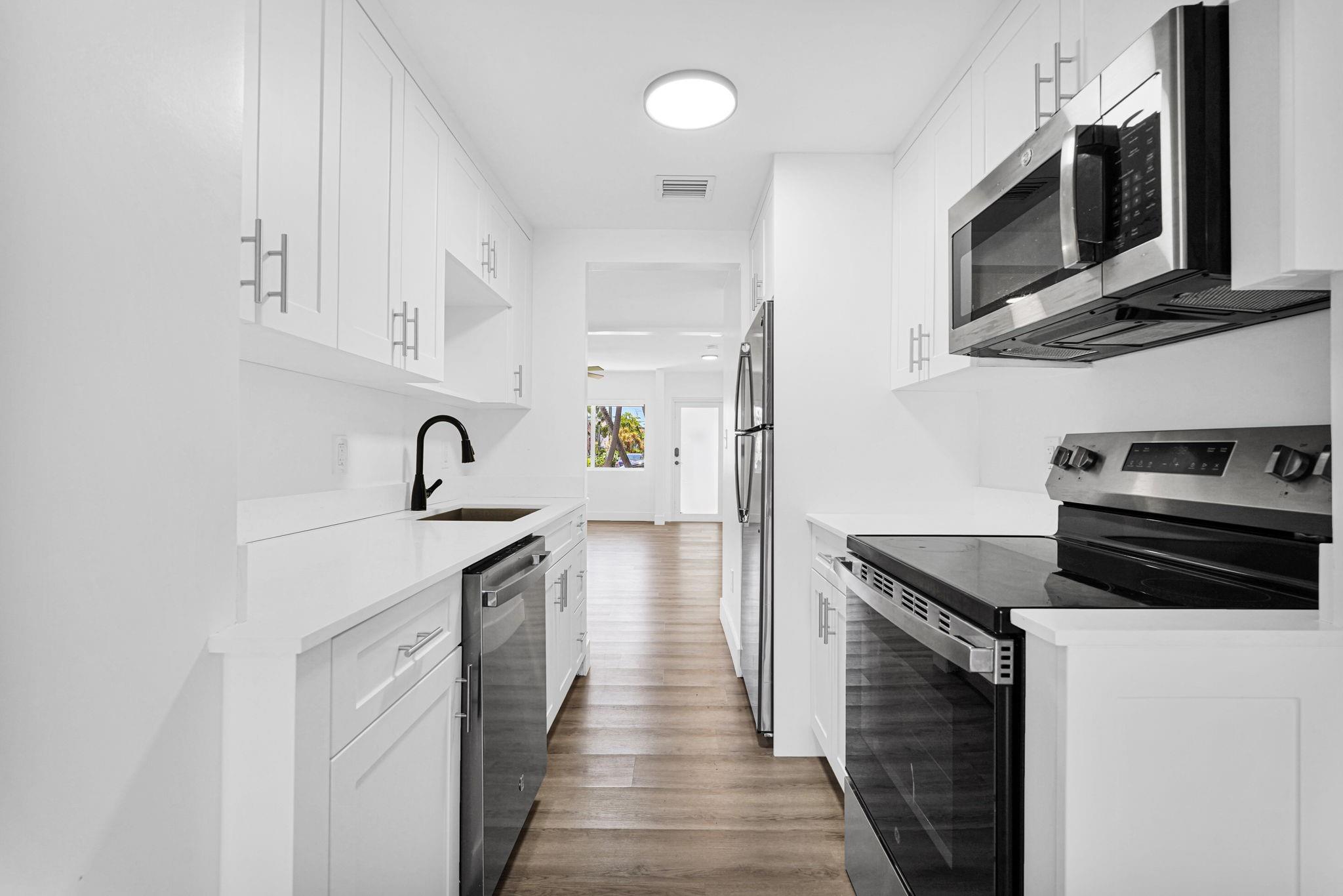 725 81st St Miami Beach, FL 33141