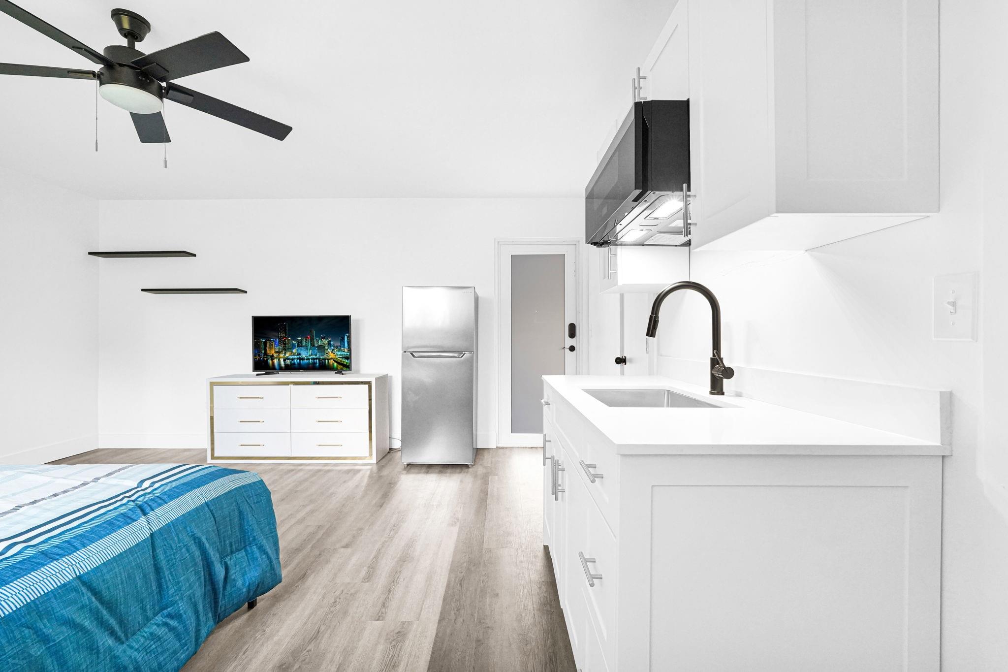 725 81st St Miami Beach, FL 33141