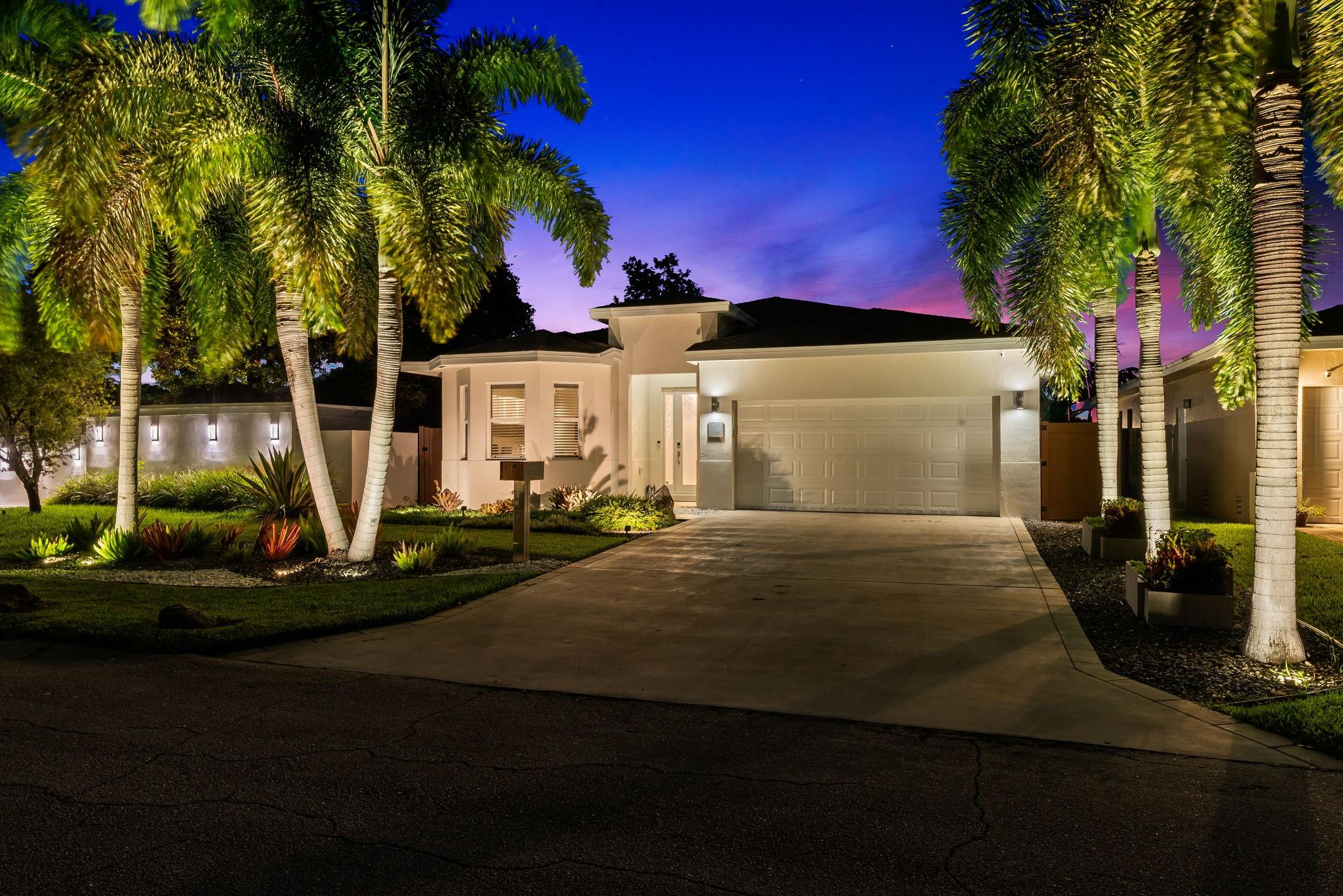 717 NE 22nd Dr