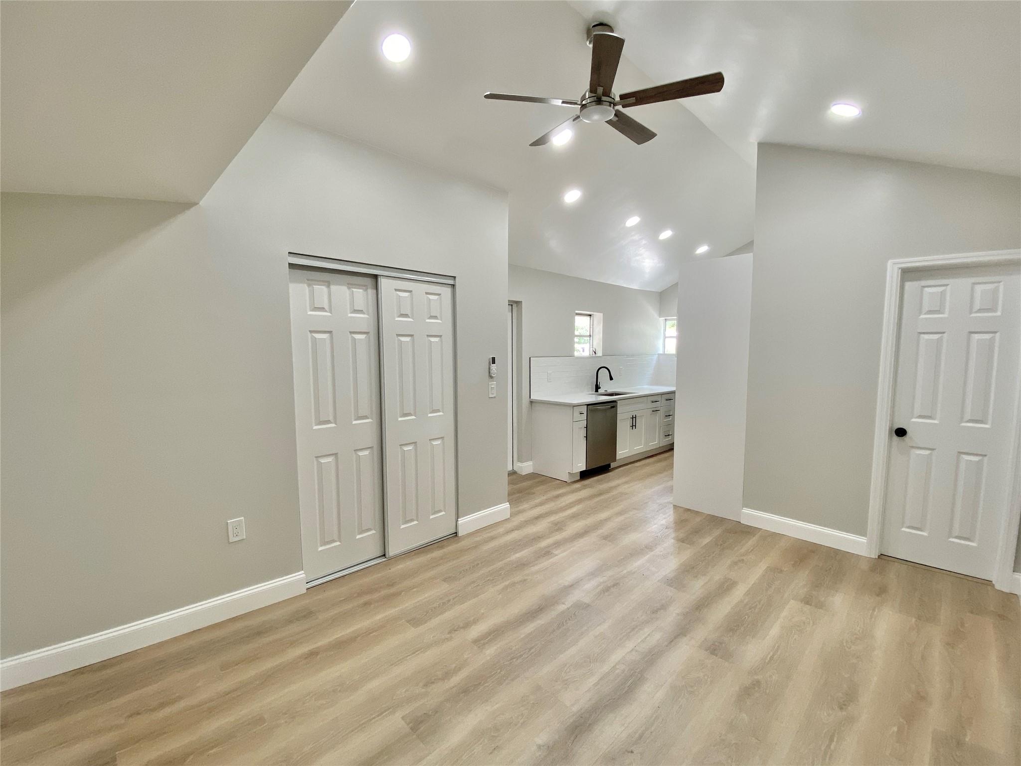 426 S L St - B