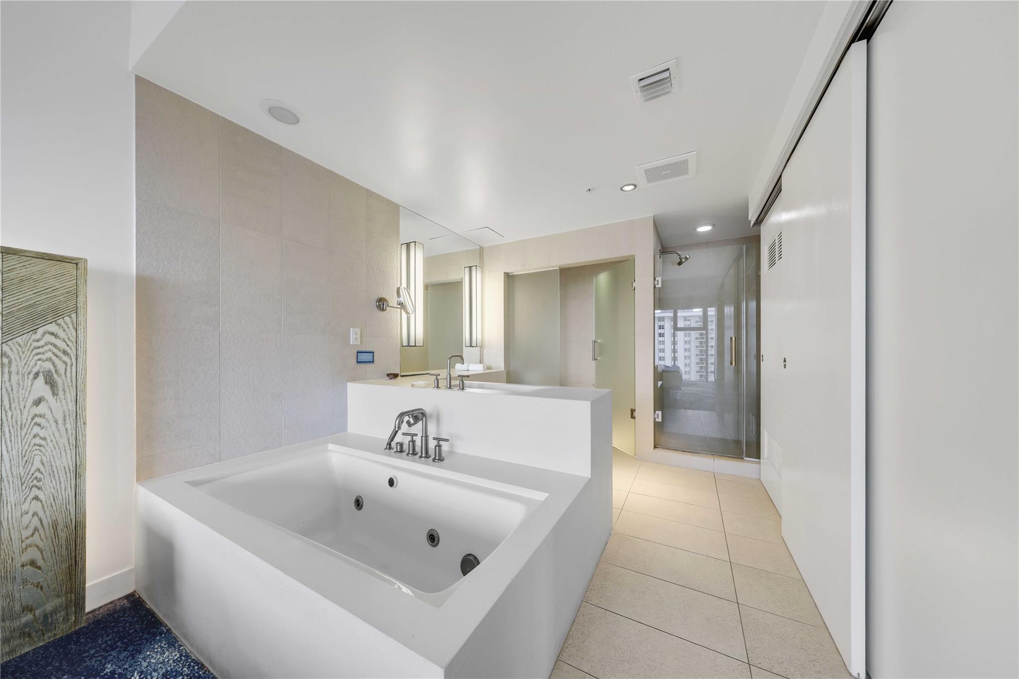 3101 Bayshore #1007 Fort Lauderdale, FL 33304