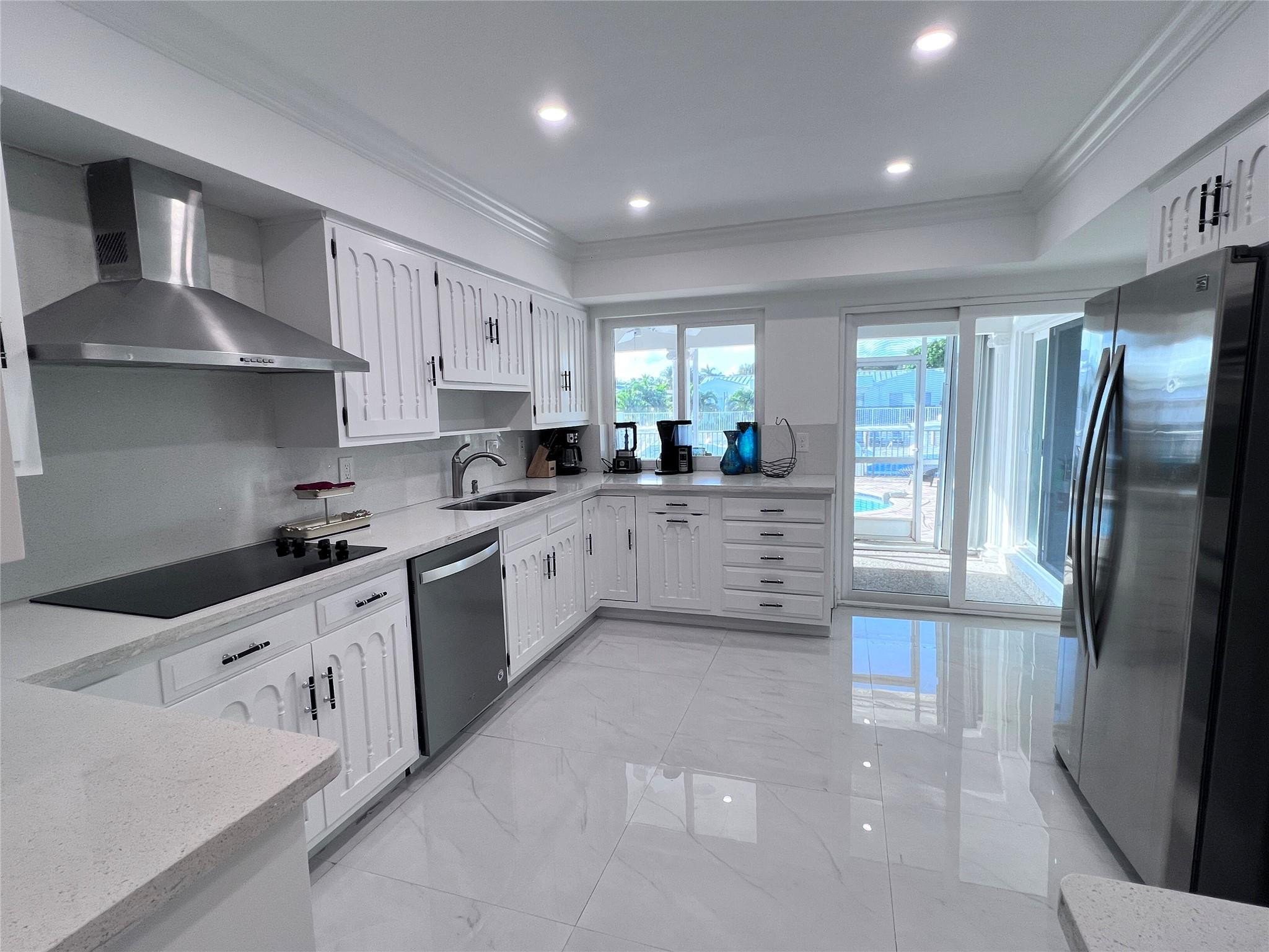 4101 NE 24th Lighthouse Point, FL 33064