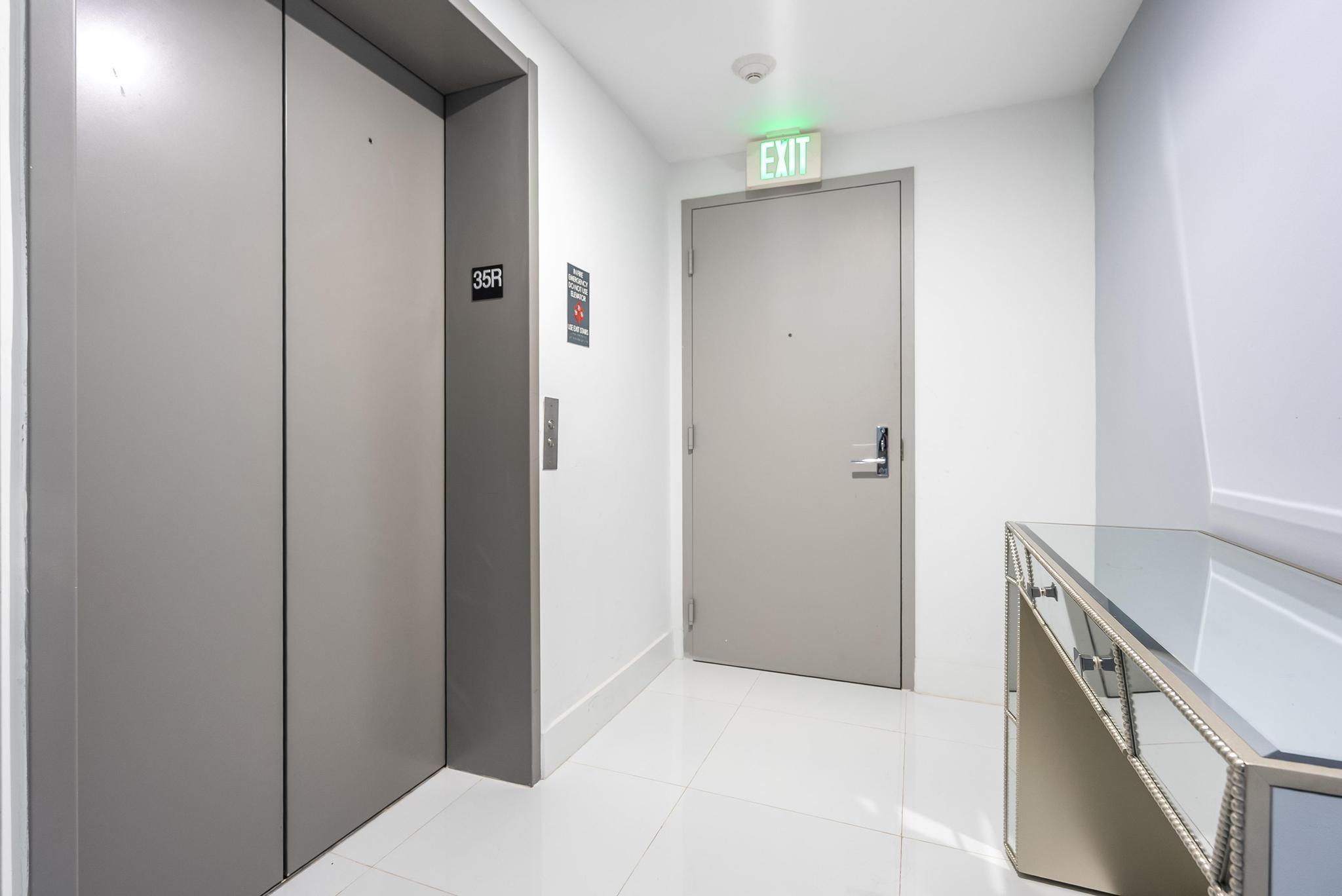 image Aria On The Bay27