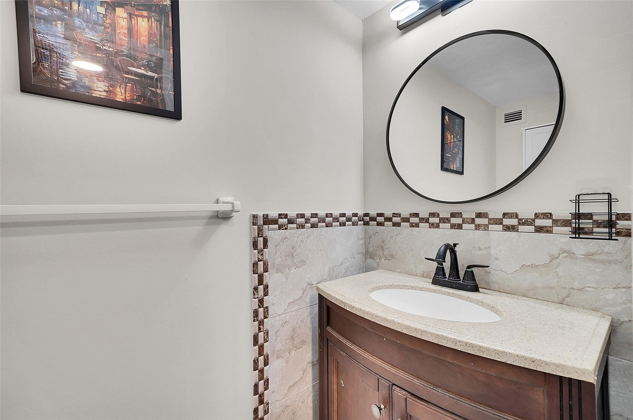 1000 Parkview Dr #306 Hallandale Beach, FL 33009