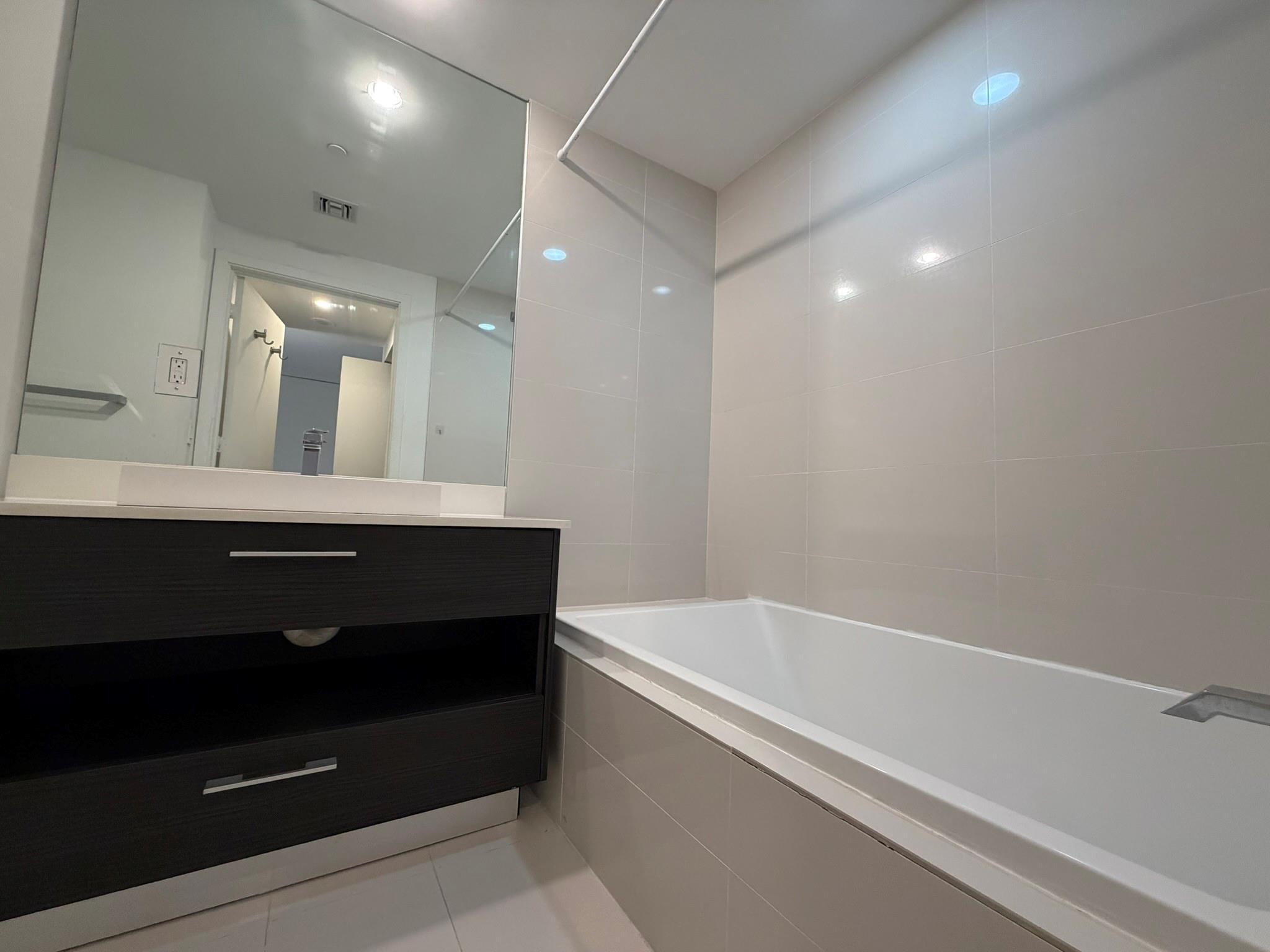 image Brickell Heights East17