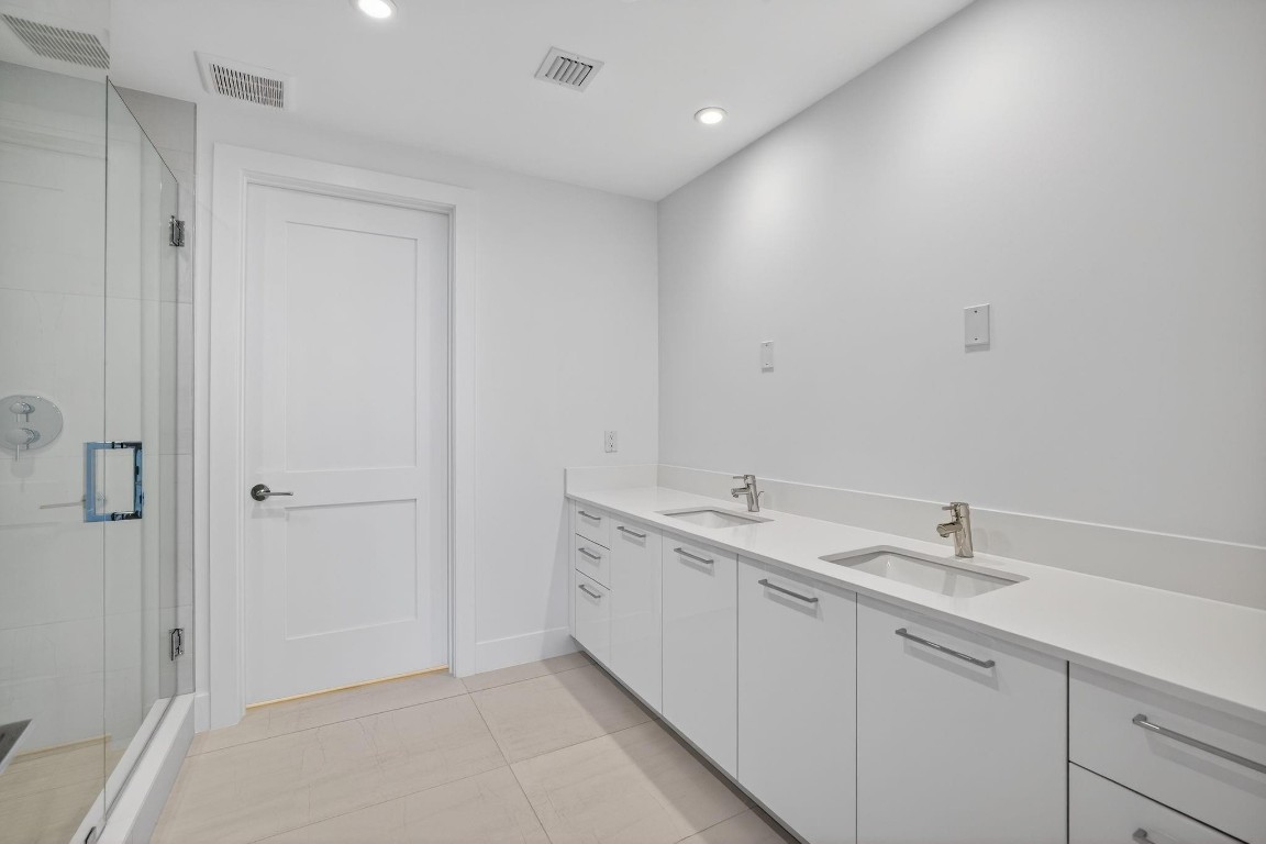 153 N Seabreeze #1805-S Fort Lauderdale, FL 33304