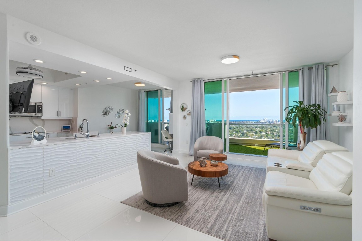 411 N New Riv #2205 Fort Lauderdale, FL 33301