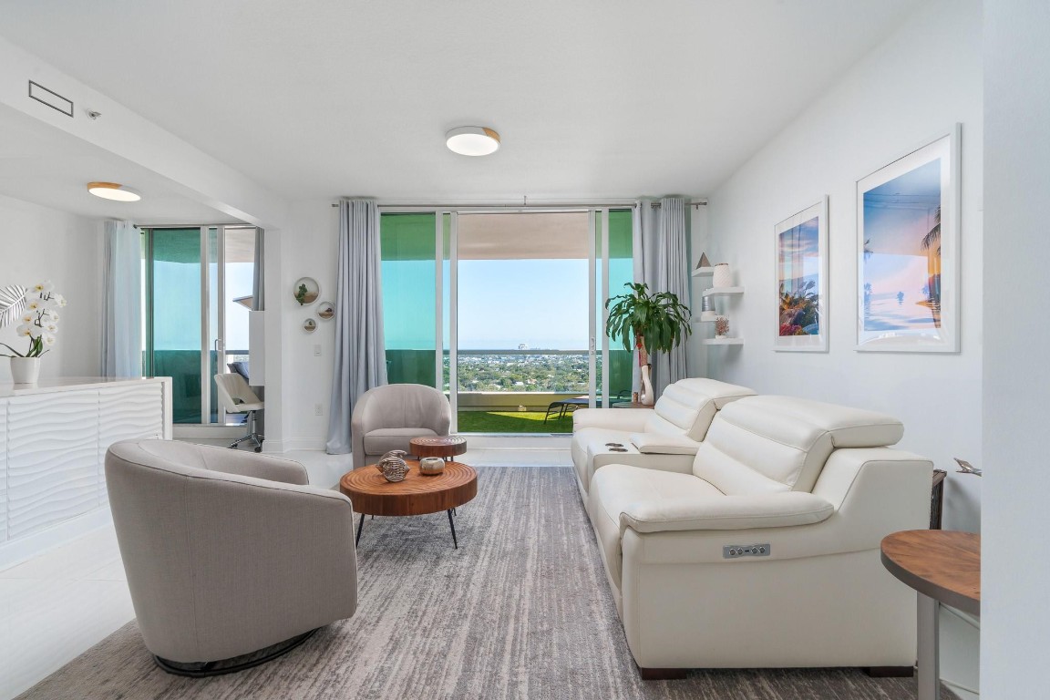 411 N New Riv #2205 Fort Lauderdale, FL 33301