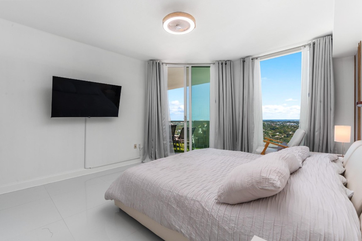 411 N New Riv #2205 Fort Lauderdale, FL 33301