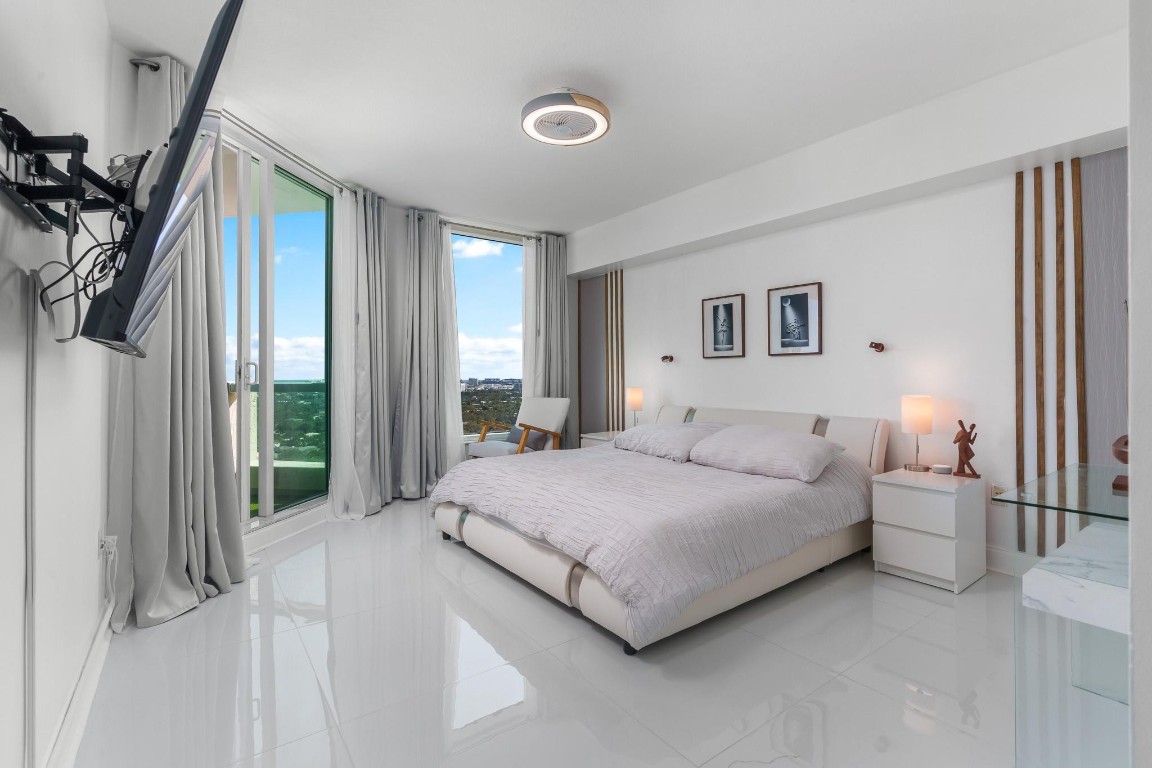 411 N New Riv #2205 Fort Lauderdale, FL 33301