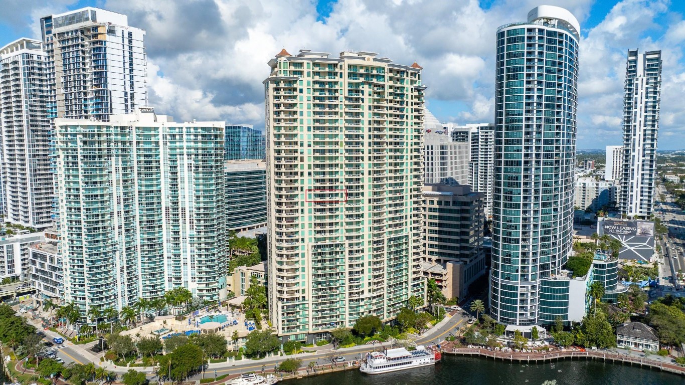 411 N New Riv #2205 Fort Lauderdale, FL 33301