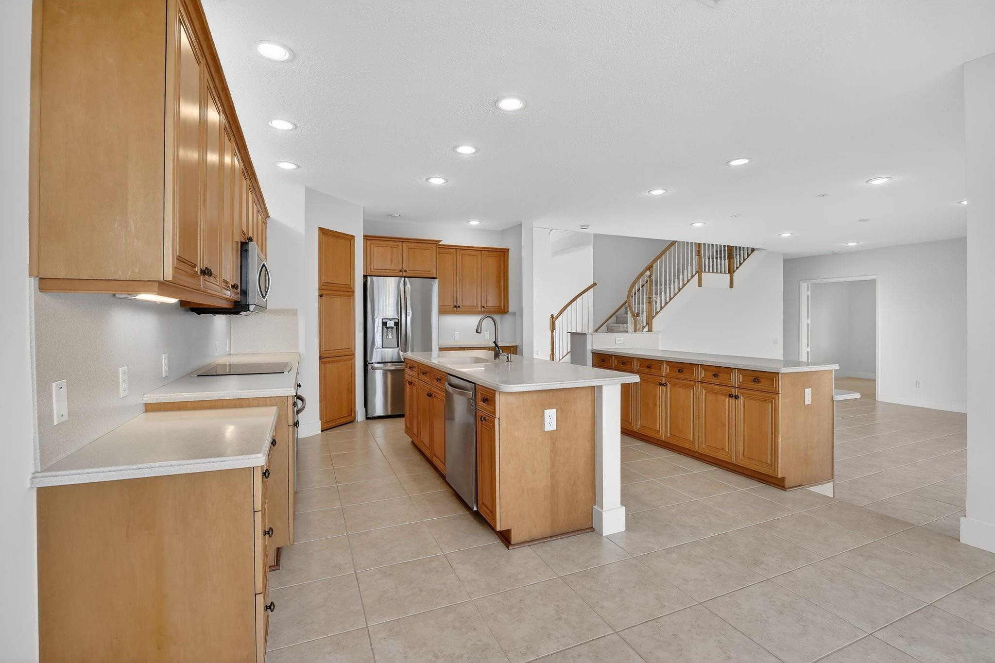 1071 SW 171st Pembroke Pines, FL 33027