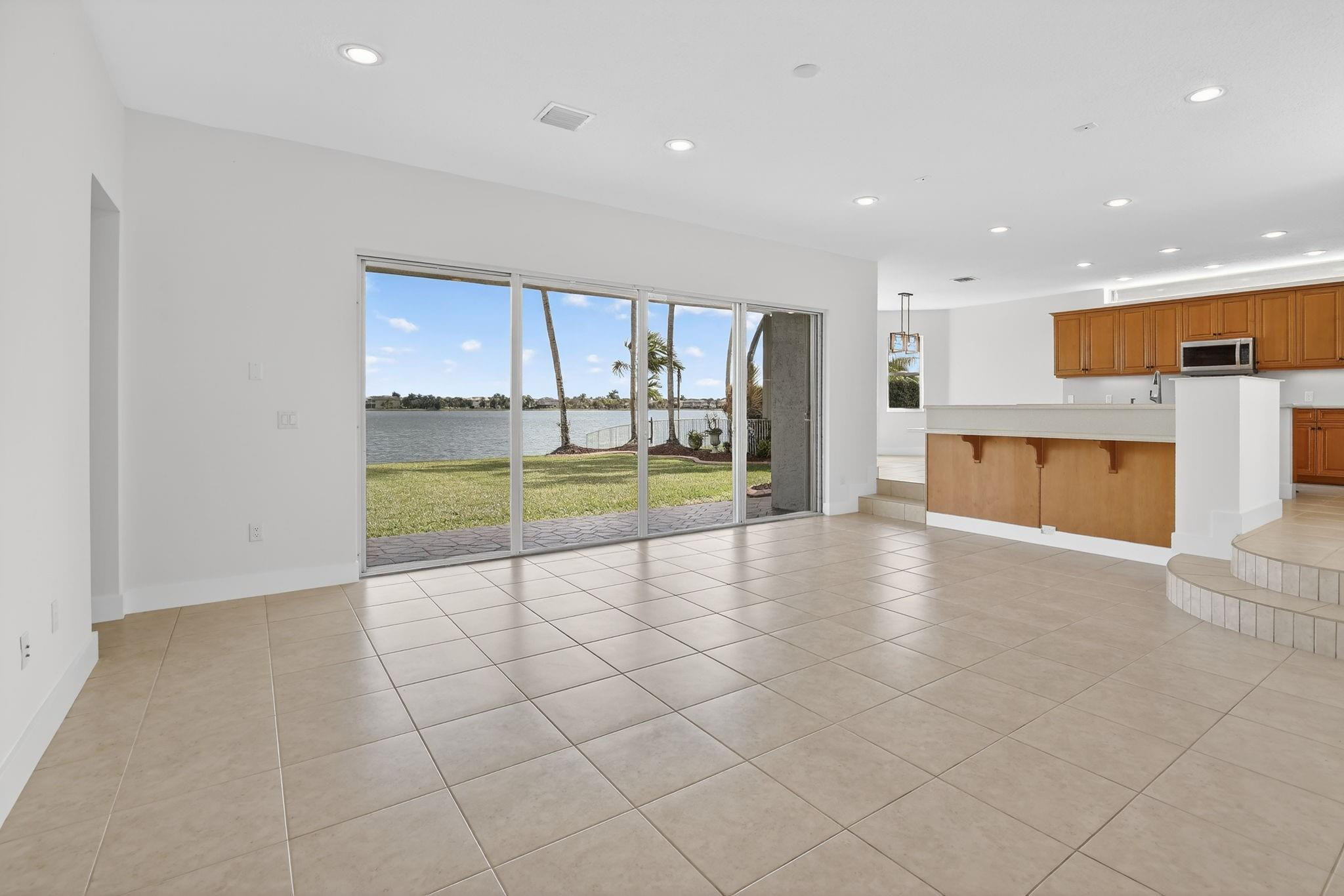 1071 SW 171st Pembroke Pines, FL 33027