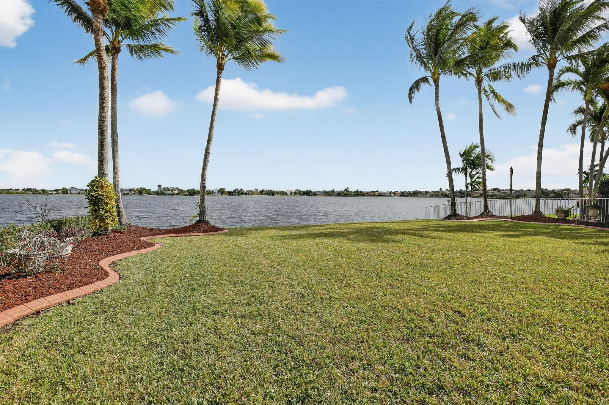 1071 SW 171st Pembroke Pines, FL 33027