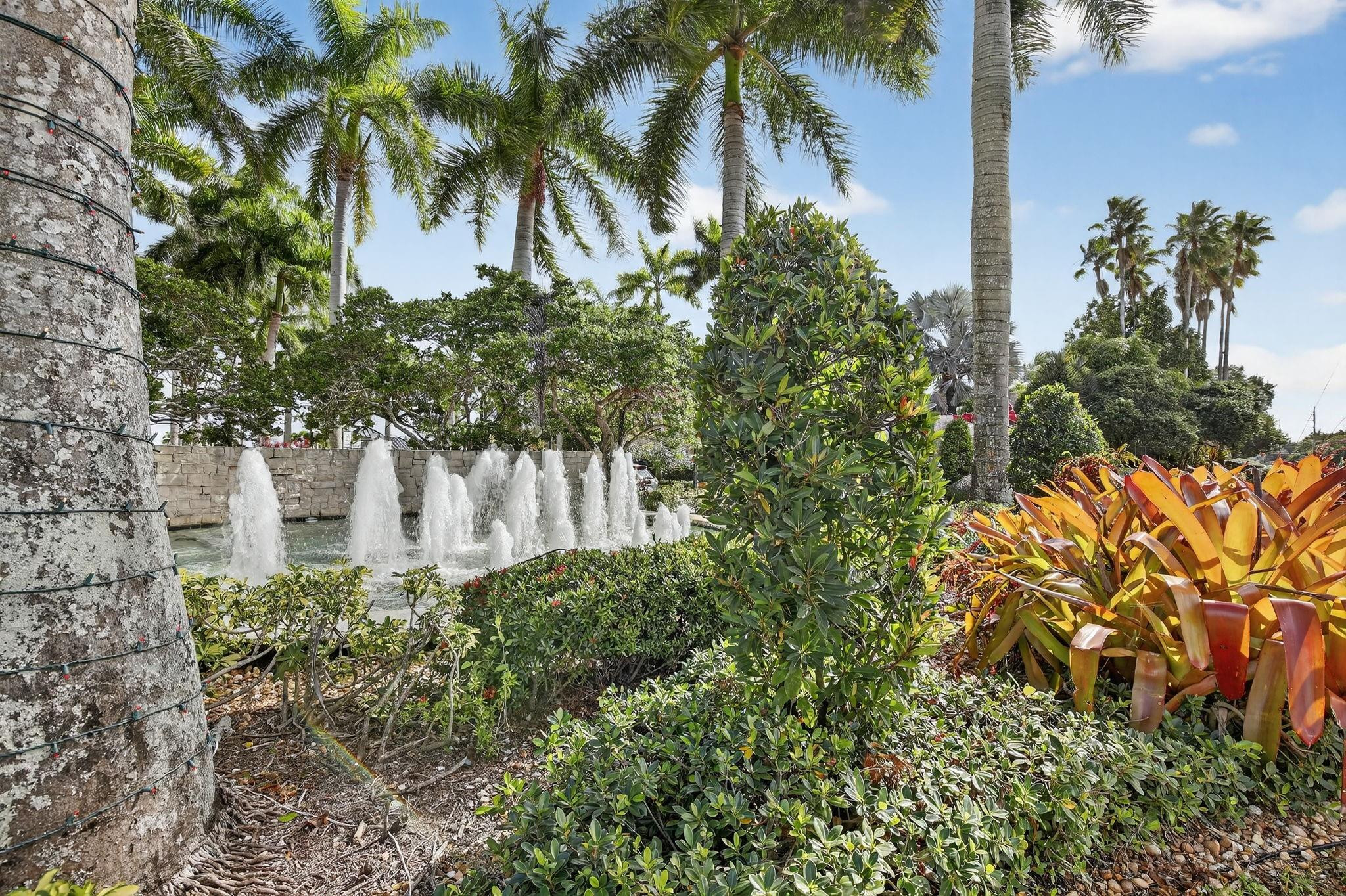 1071 SW 171st Pembroke Pines, FL 33027