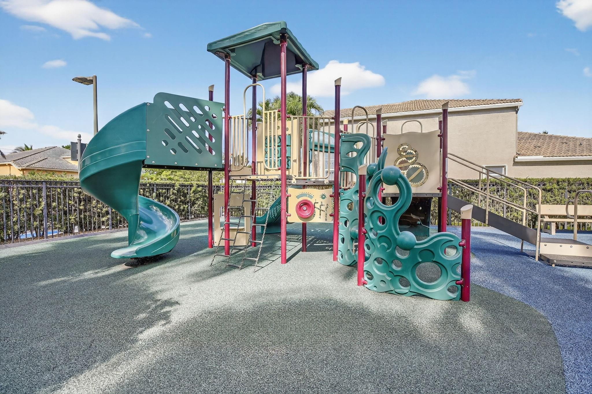 1071 SW 171st Pembroke Pines, FL 33027