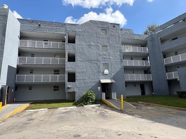 9359 Fontainebleau #F401