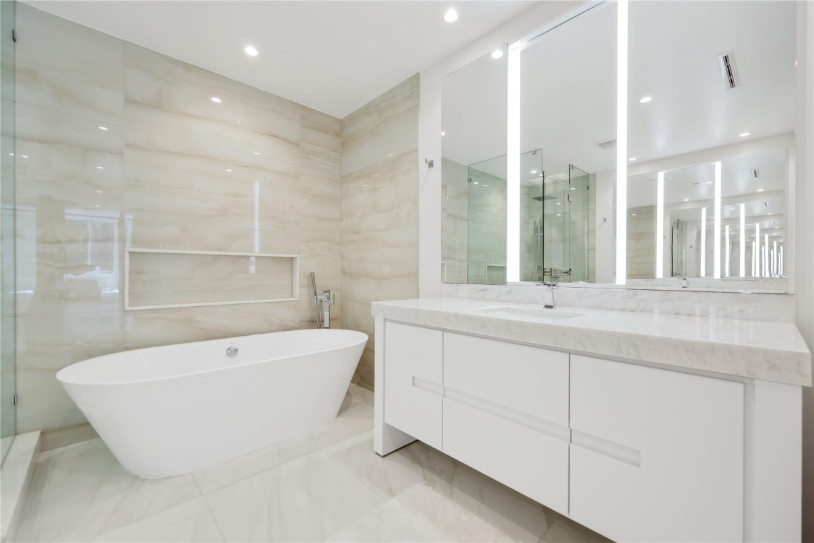 220 SE Mizner #314 Boca Raton, FL 33432