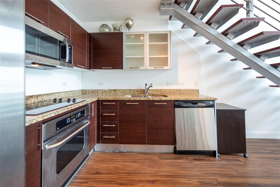 image Brickell on the River South10