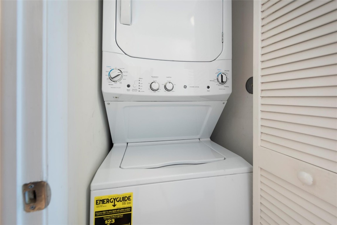 image Brickell on the River South19