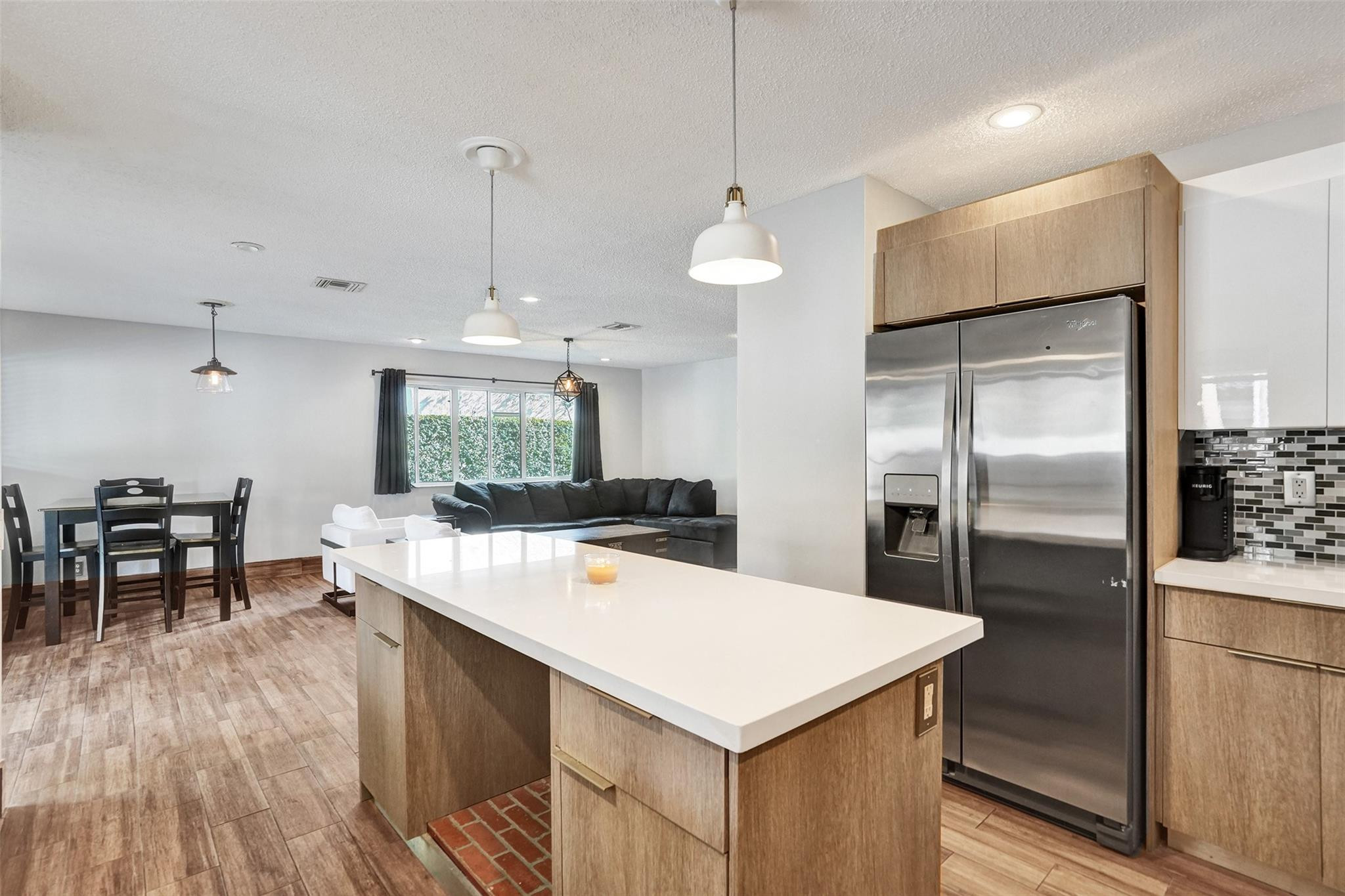 19321 NW 10th Pembroke Pines, FL 33029