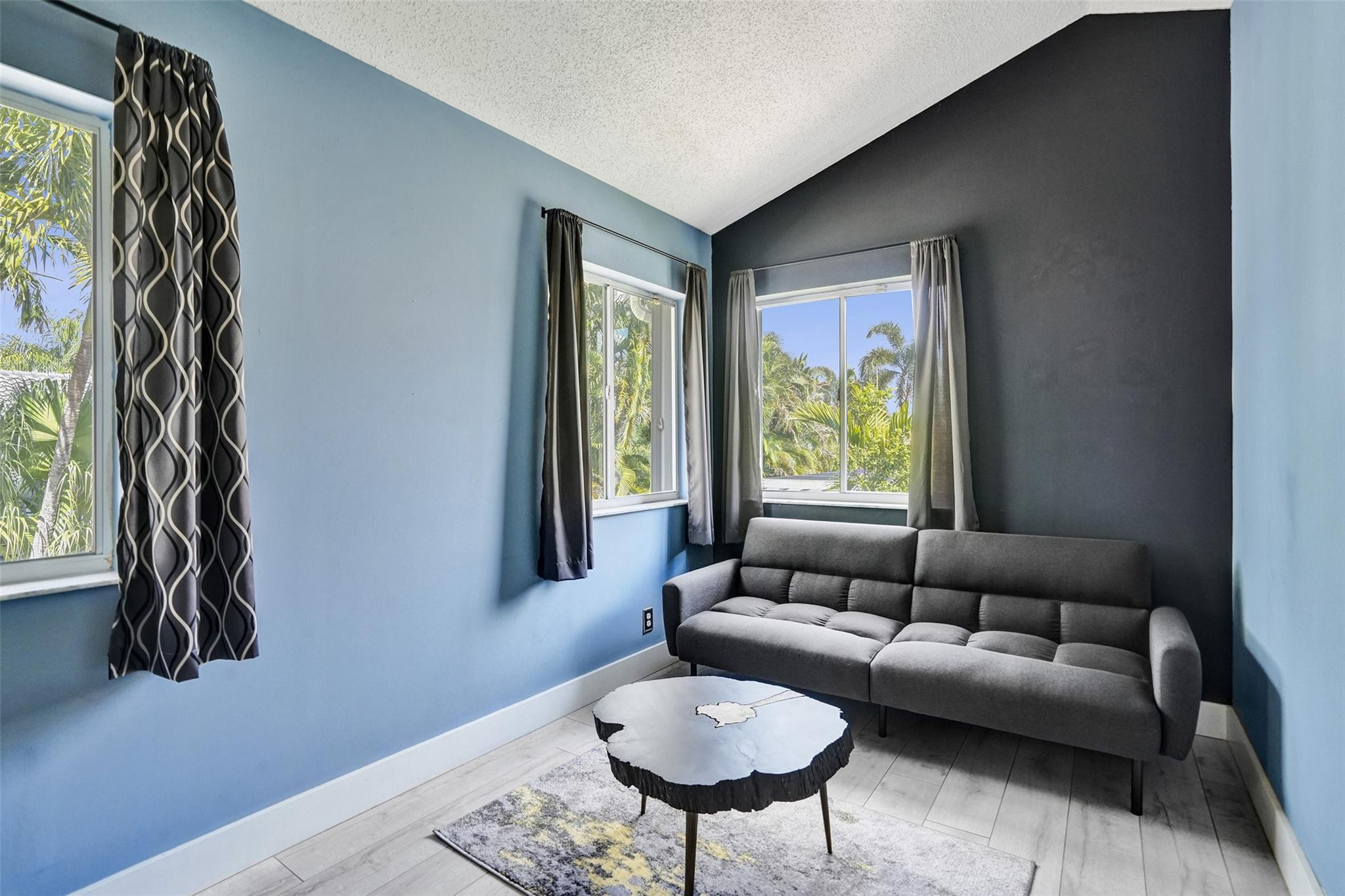 19321 NW 10th Pembroke Pines, FL 33029