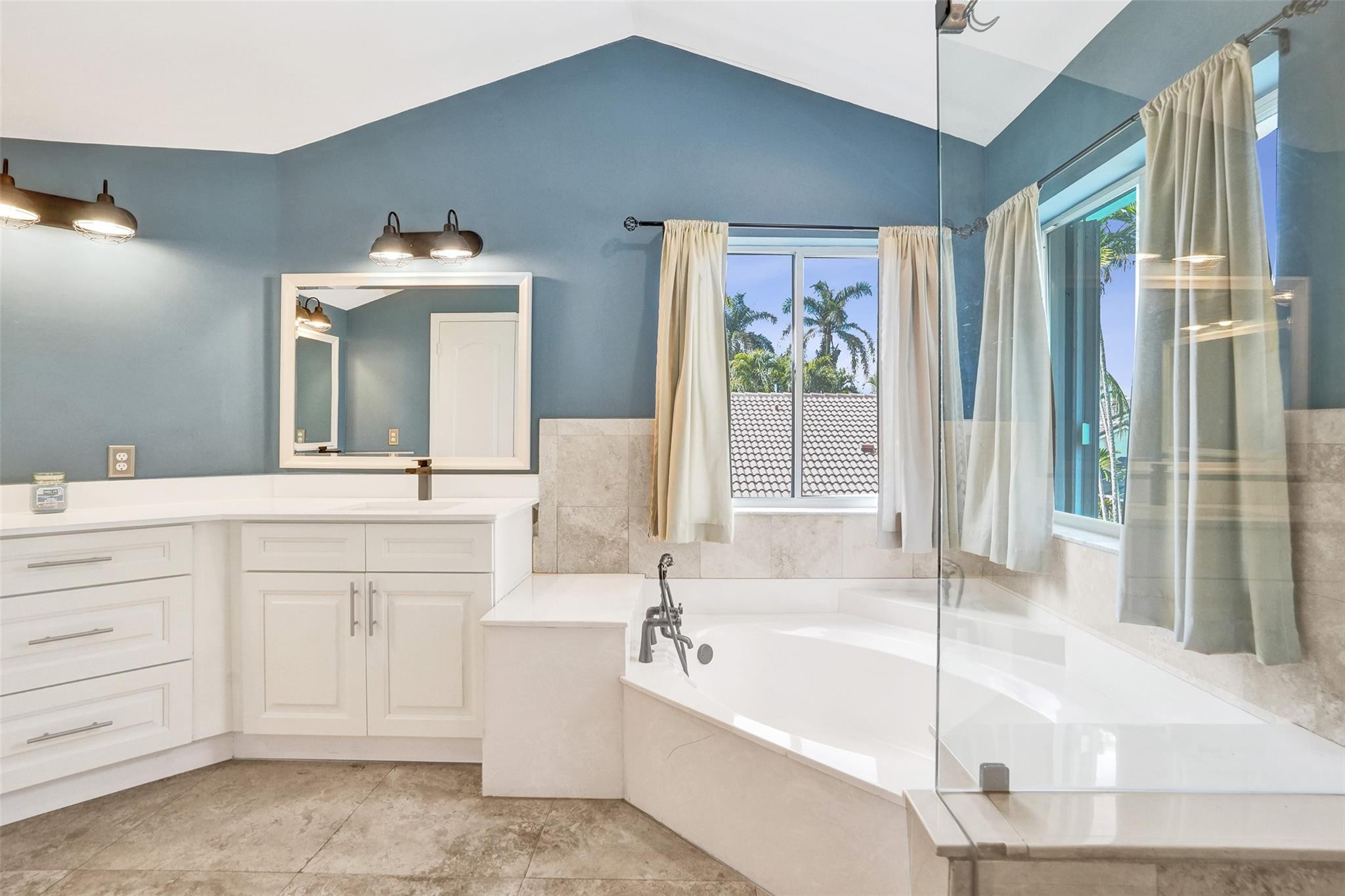 19321 NW 10th Pembroke Pines, FL 33029