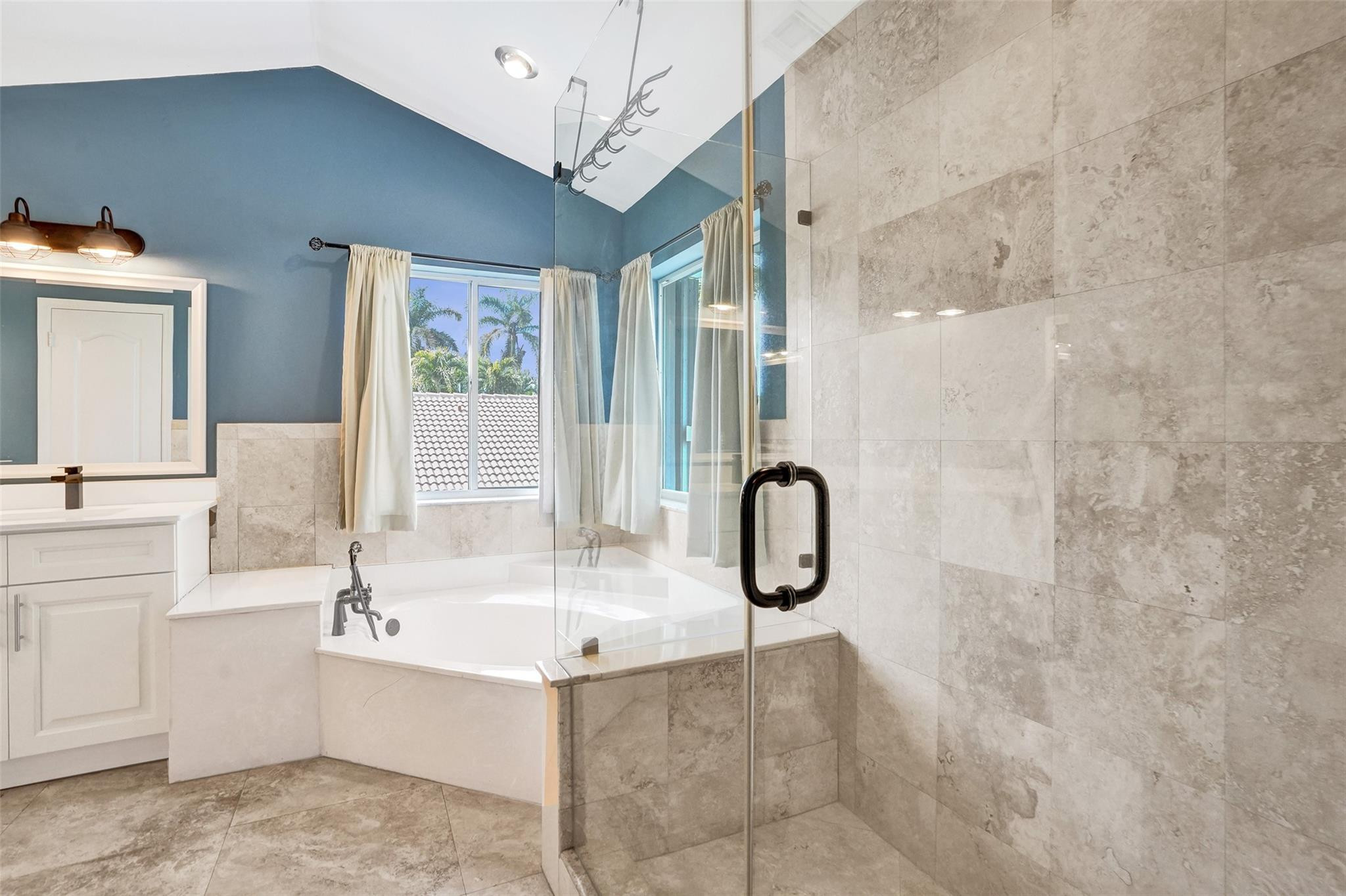 19321 NW 10th Pembroke Pines, FL 33029