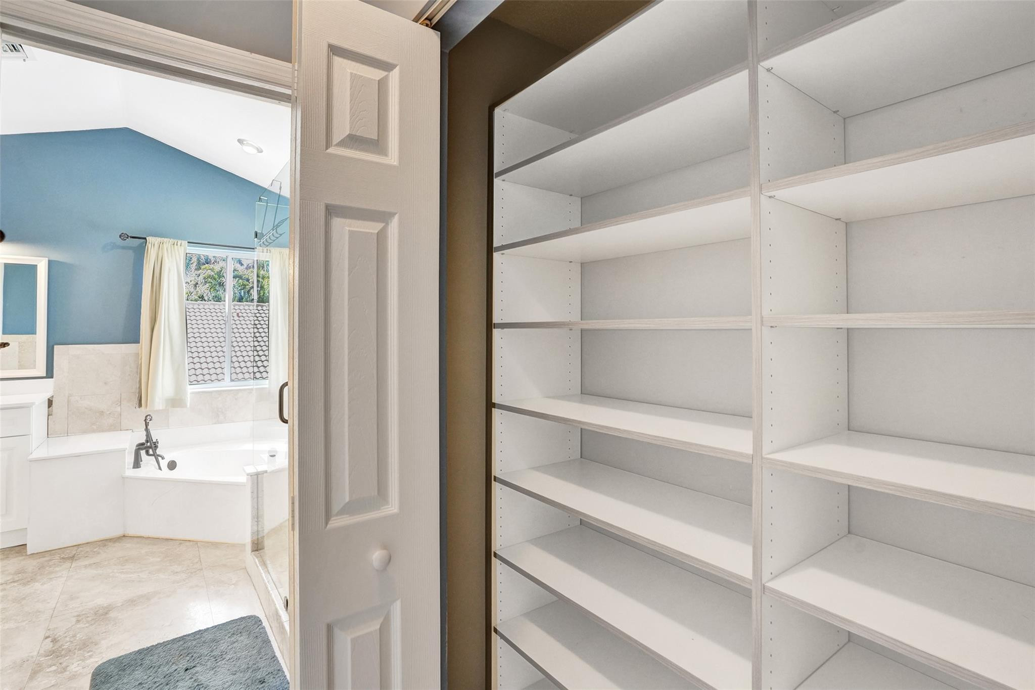 19321 NW 10th Pembroke Pines, FL 33029