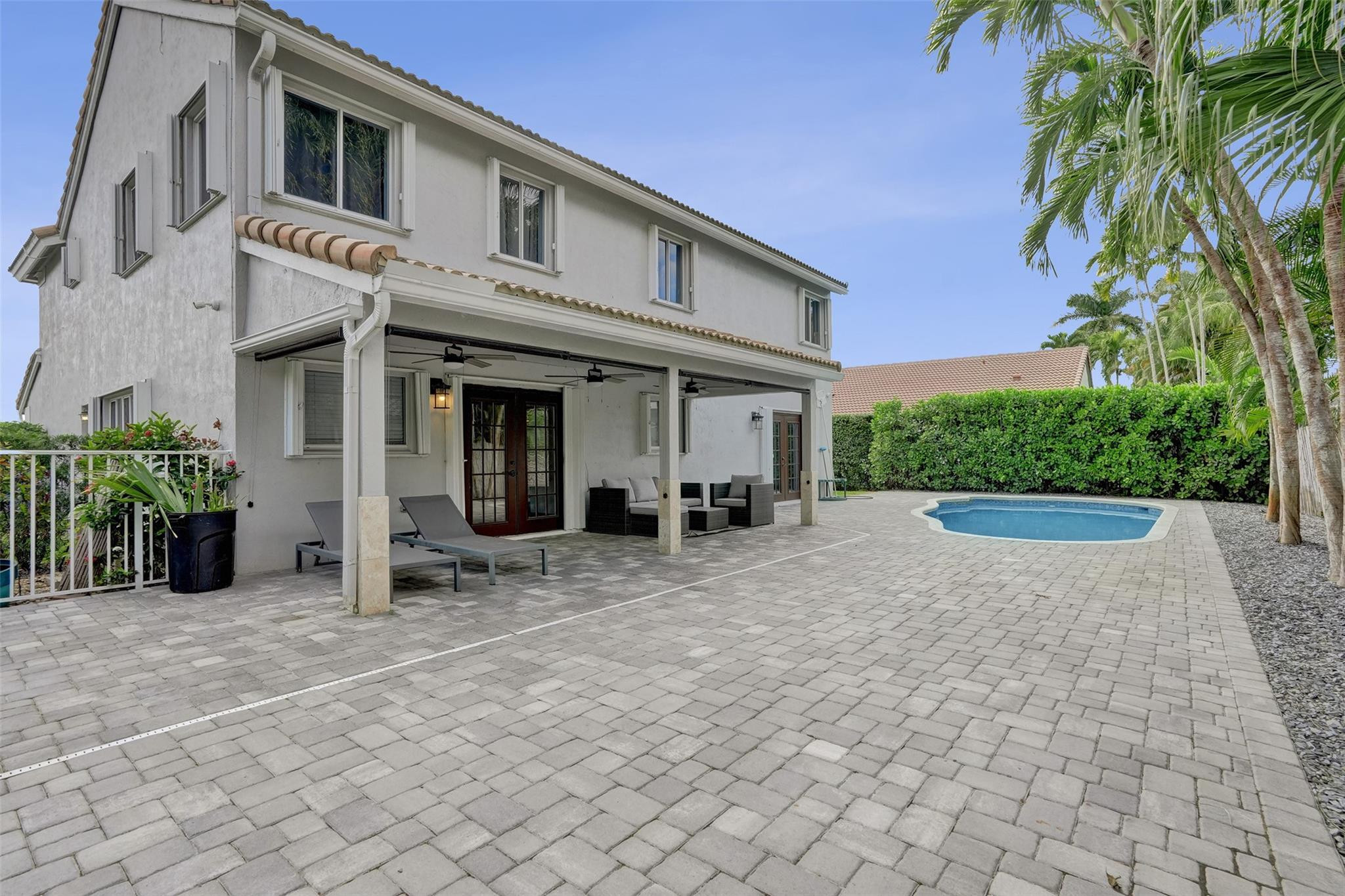 19321 NW 10th Pembroke Pines, FL 33029