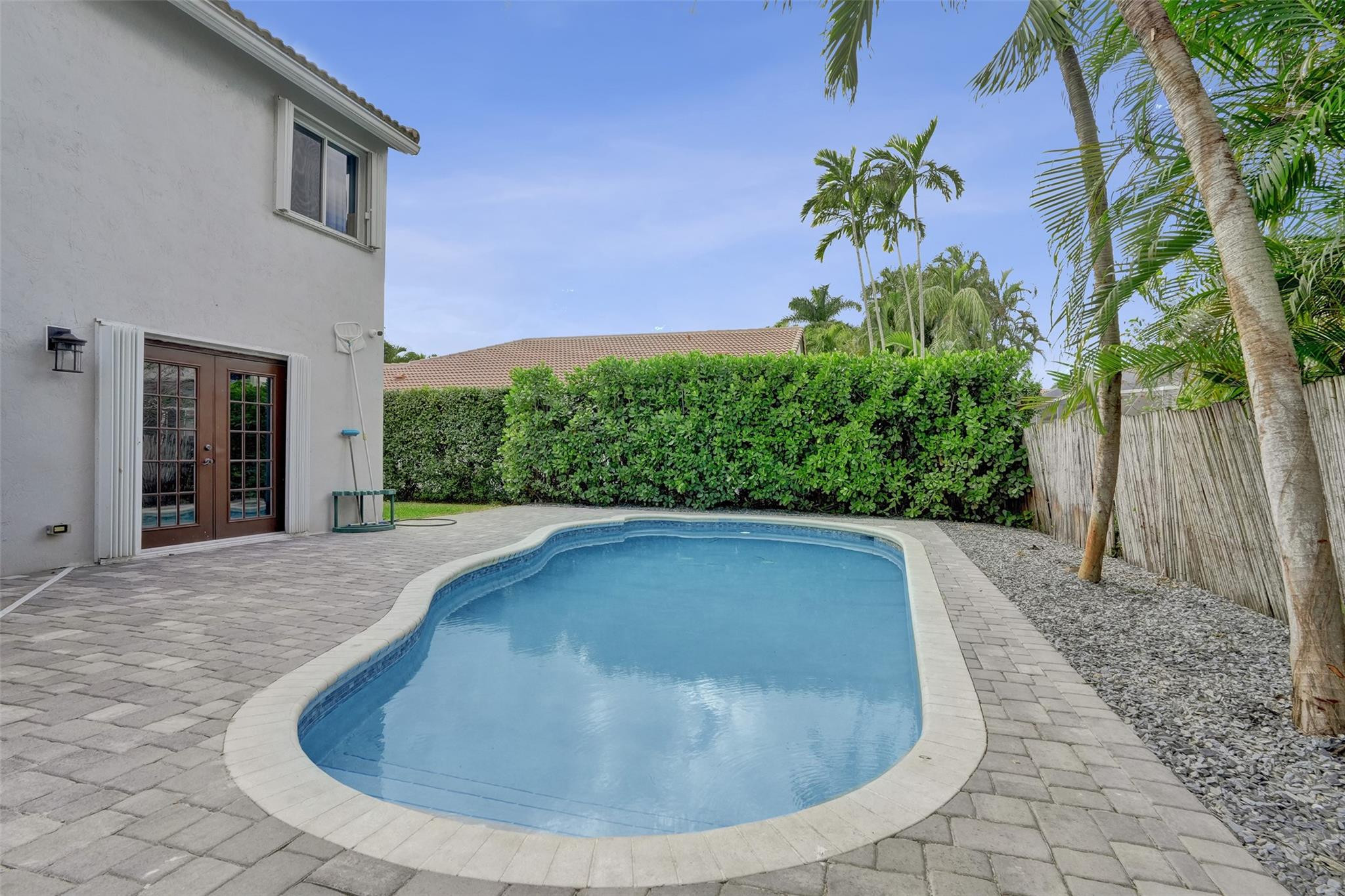 19321 NW 10th Pembroke Pines, FL 33029