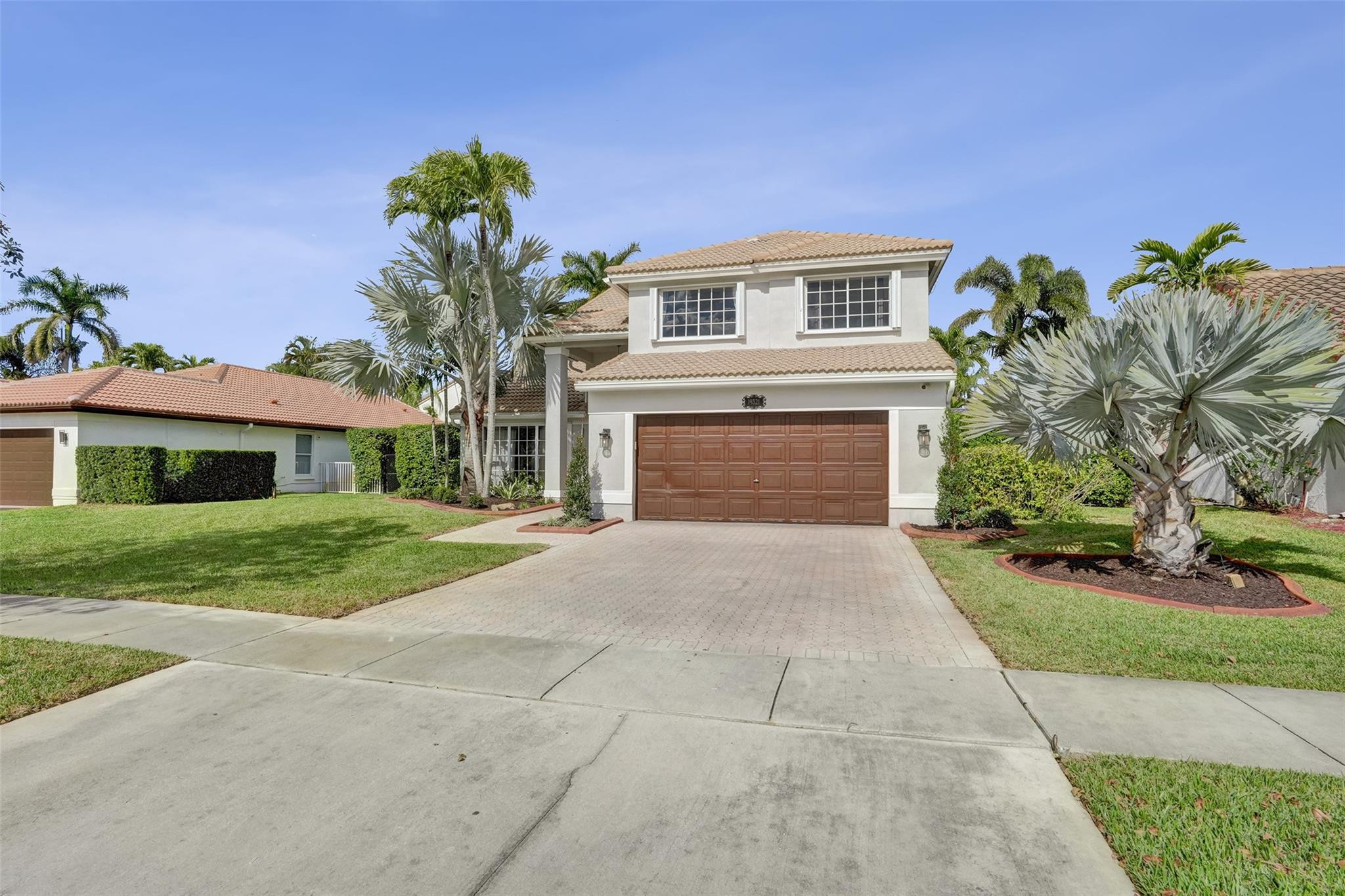 19321 NW 10th Pembroke Pines, FL 33029