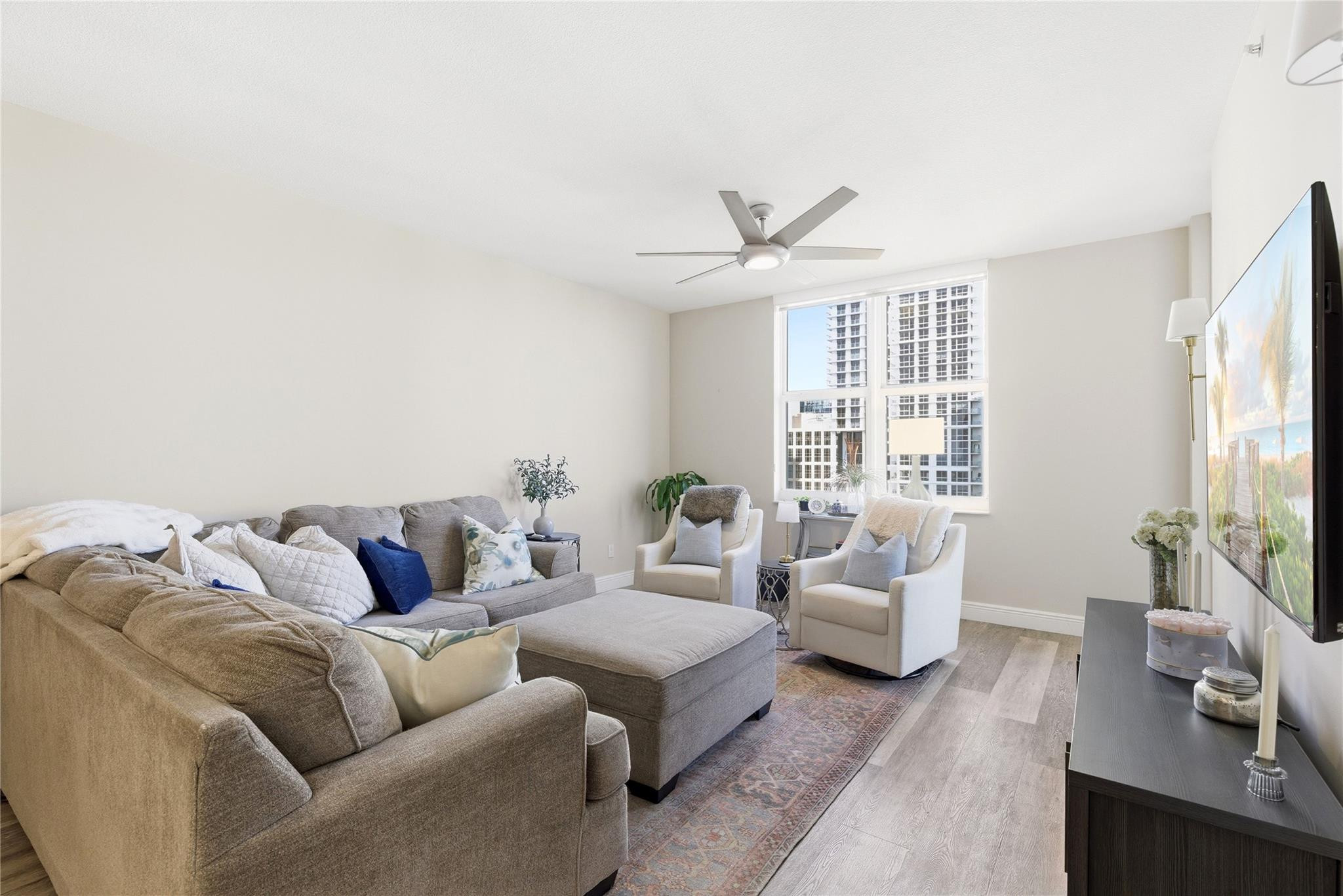 511 SE 5th #2122 Fort Lauderdale, FL 33301