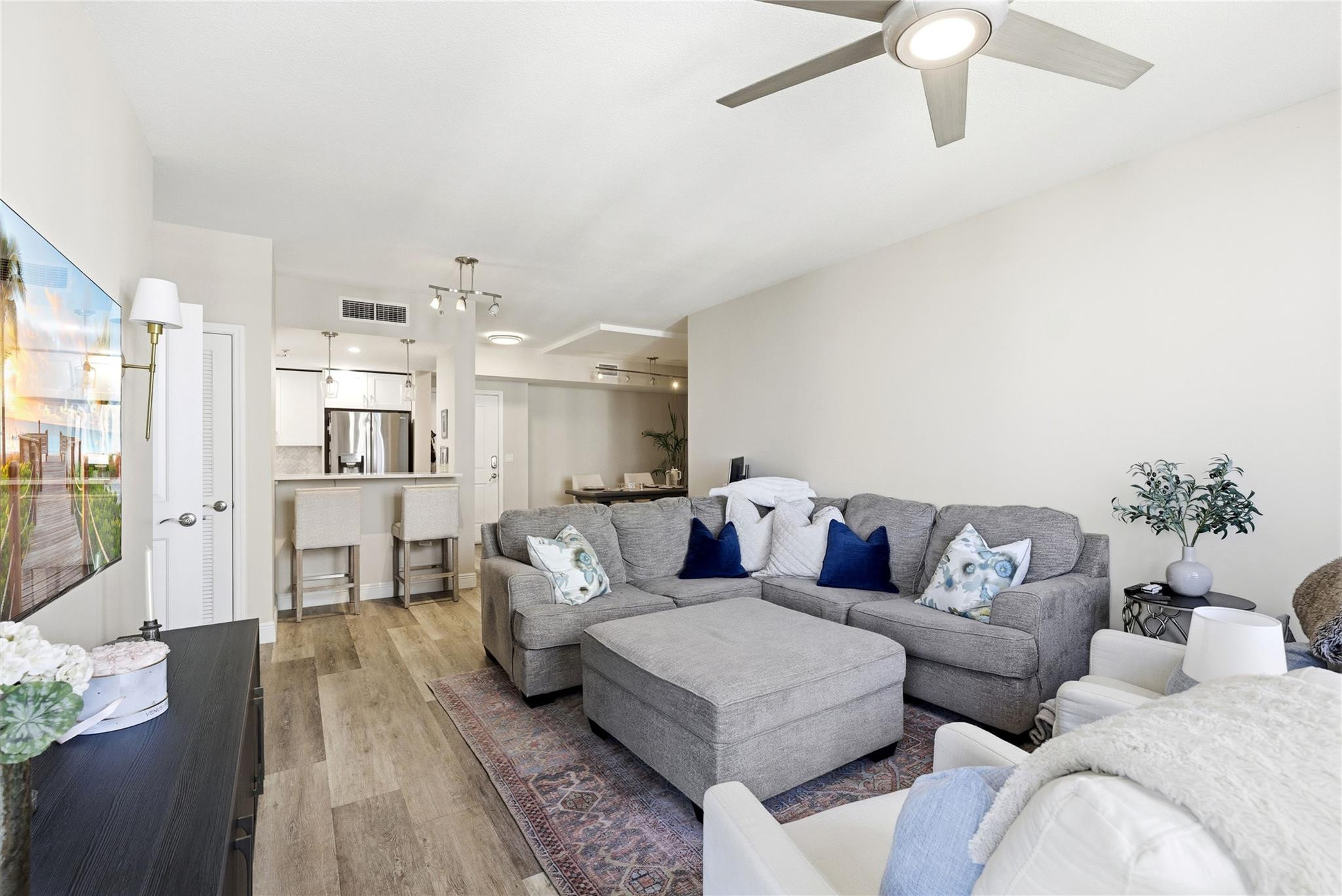 511 SE 5th #2122 Fort Lauderdale, FL 33301