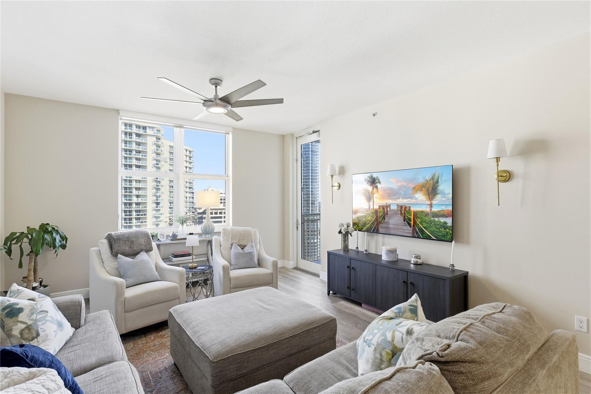 511 SE 5th #2122 Fort Lauderdale, FL 33301