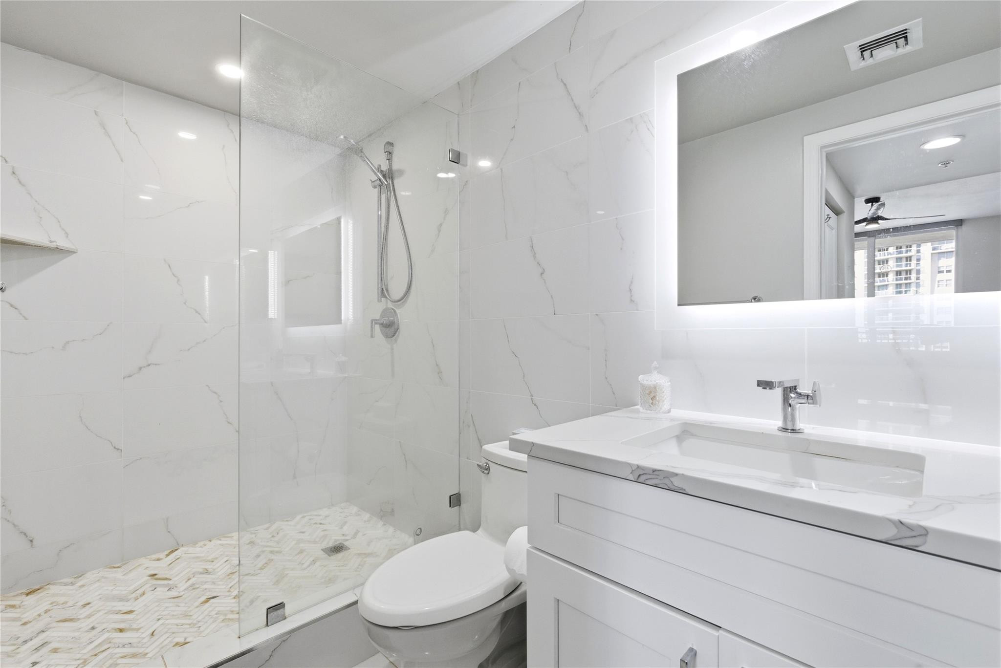 511 SE 5th #2122 Fort Lauderdale, FL 33301