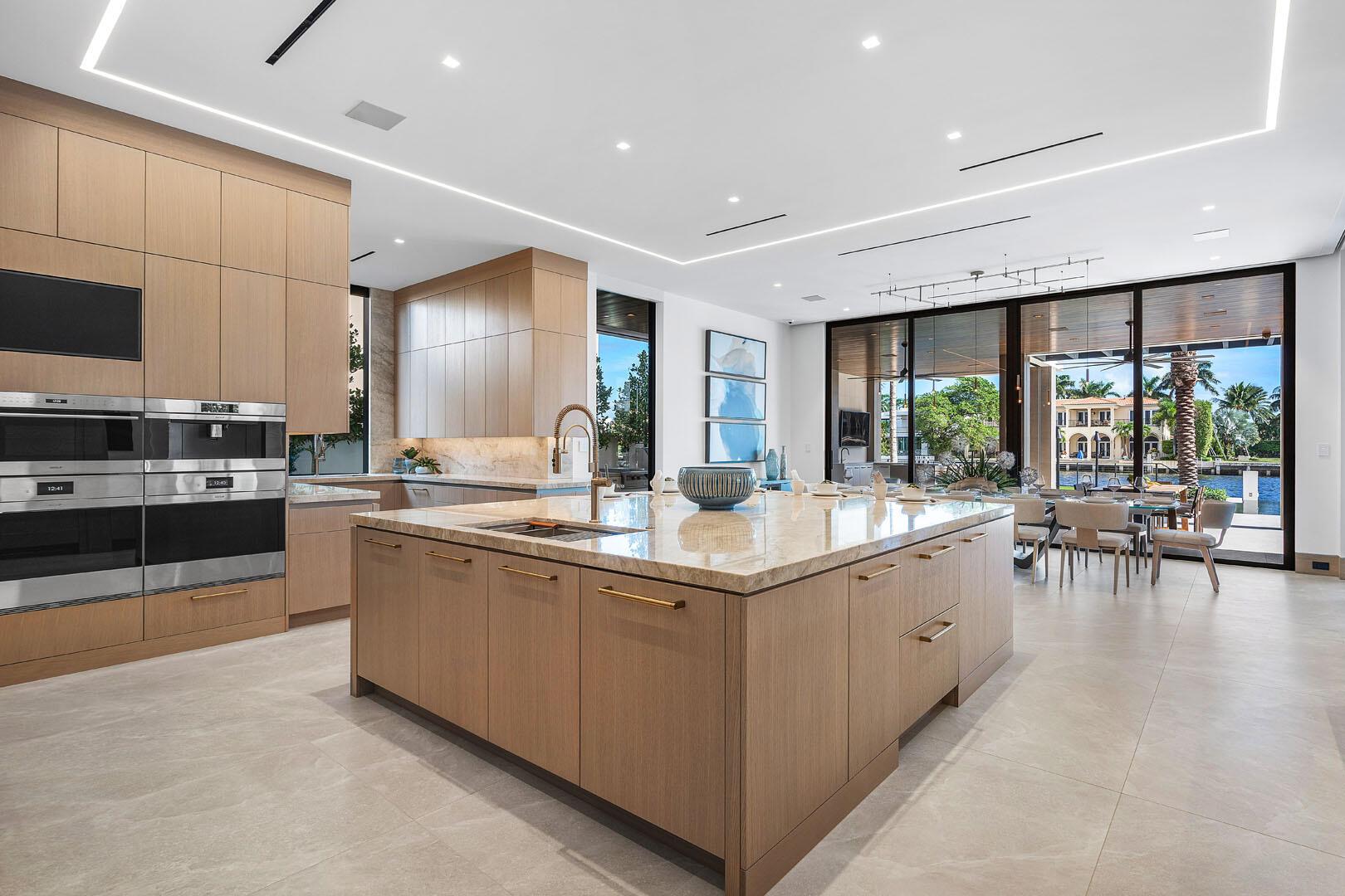 1520 Royal Palm Way Boca Raton, FL 33432