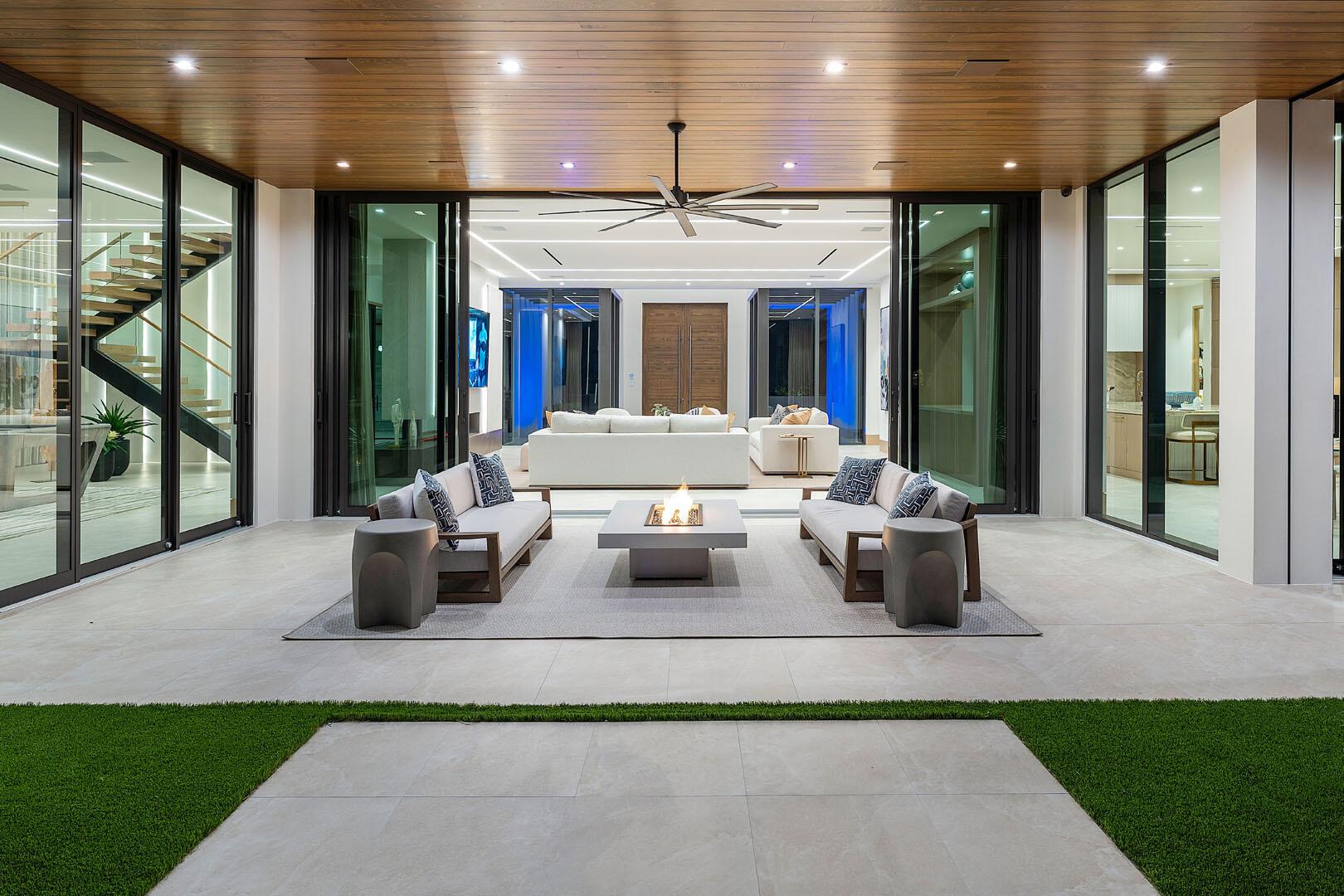 1520 Royal Palm Way Boca Raton, FL 33432