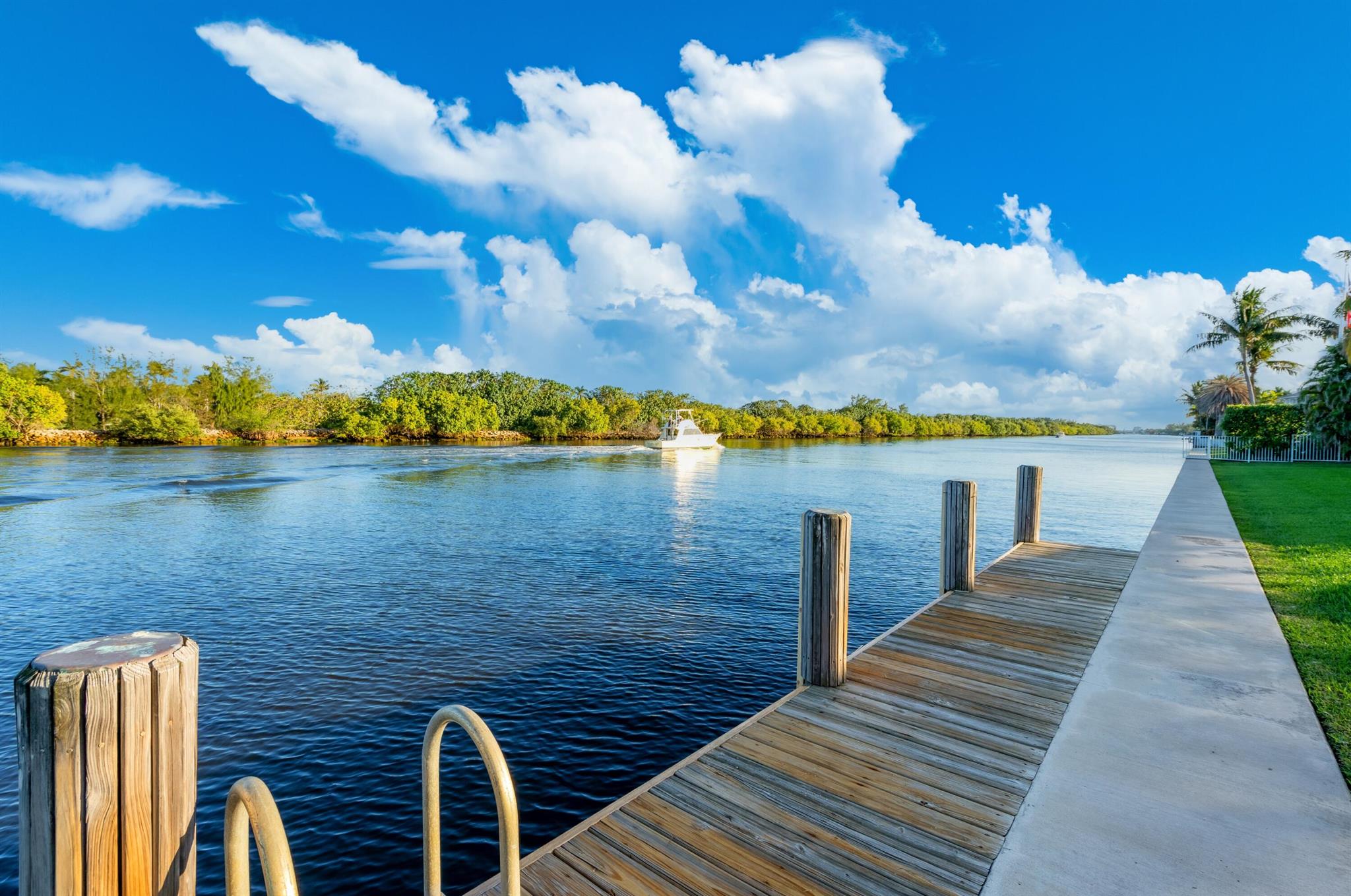 970 Orchid Ln Gulfstream, FL 33483