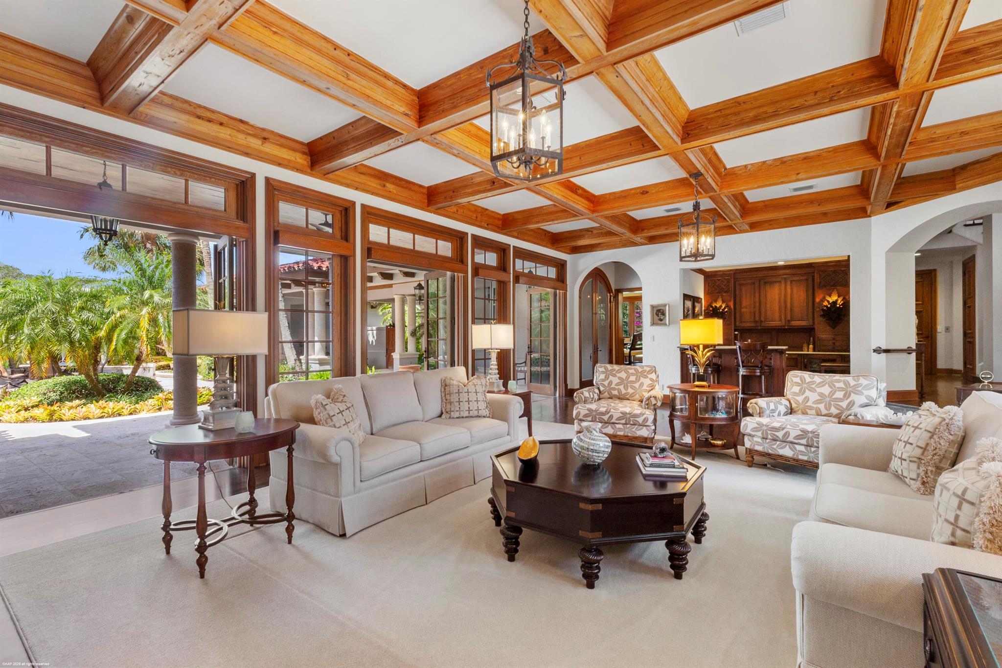 398 S Beach Rd Jupiter Island, FL 33455