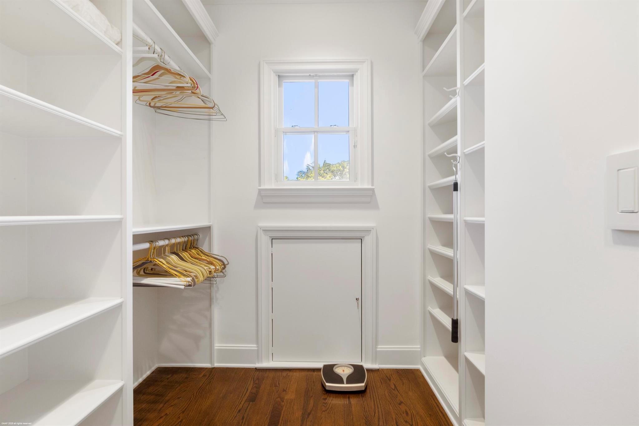 398 S Beach Rd Jupiter Island, FL 33455