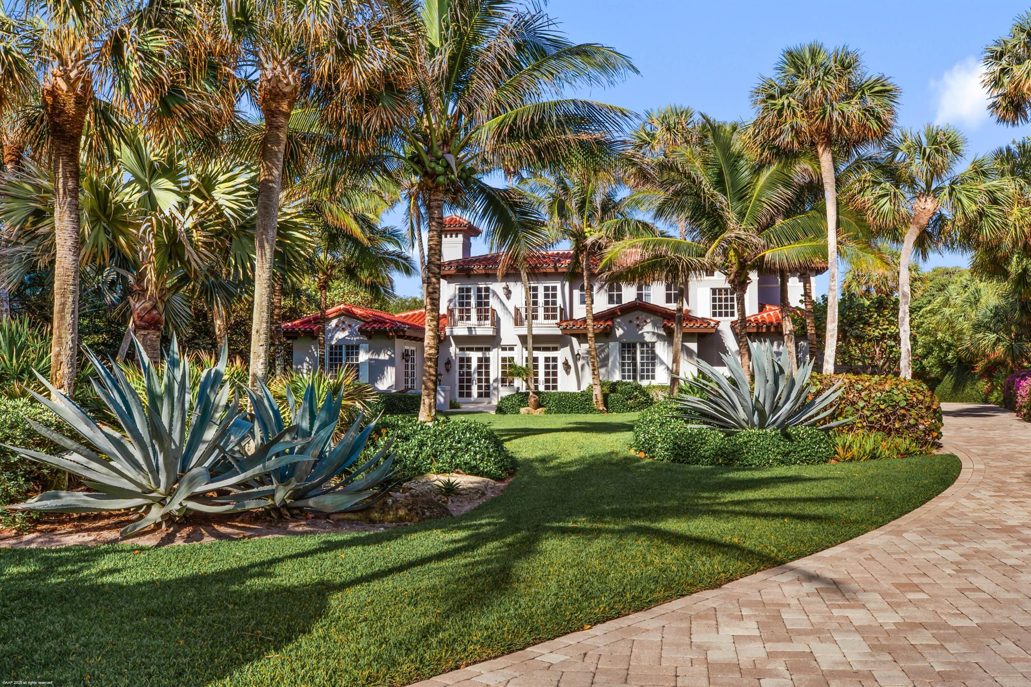 398 S Beach Rd Jupiter Island, FL 33455